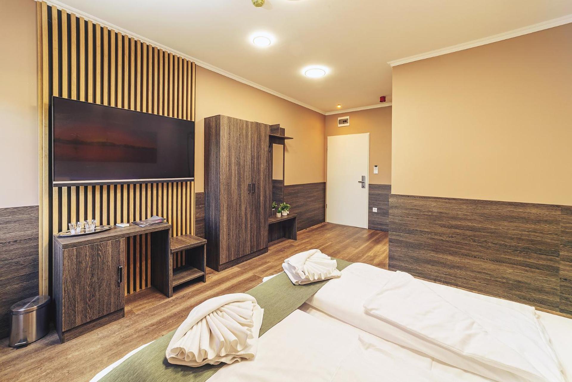 Standard Queen Room - Photo 4