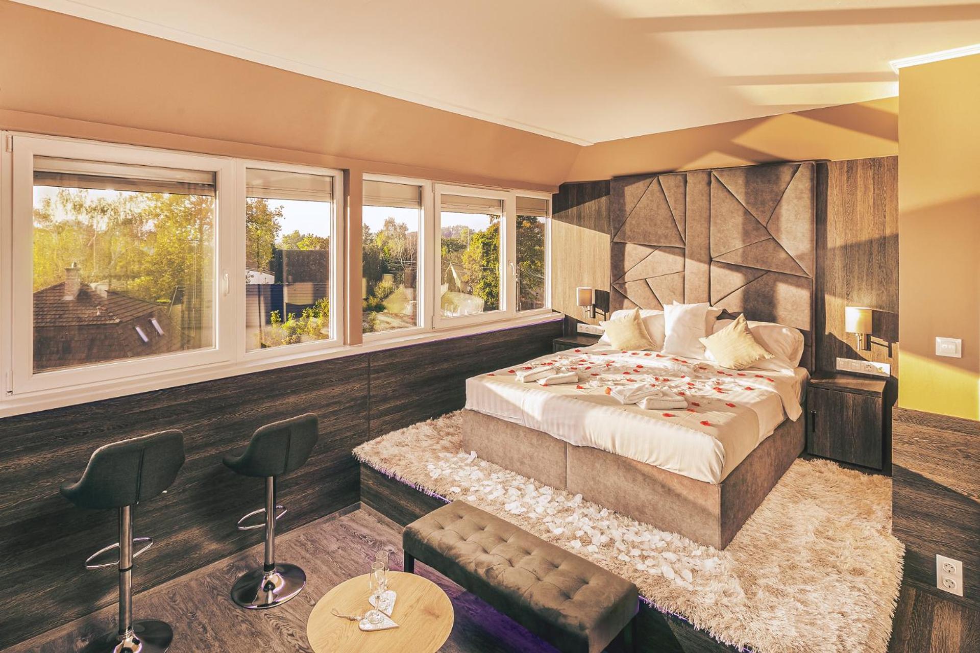 Suite with River View - Photo 7