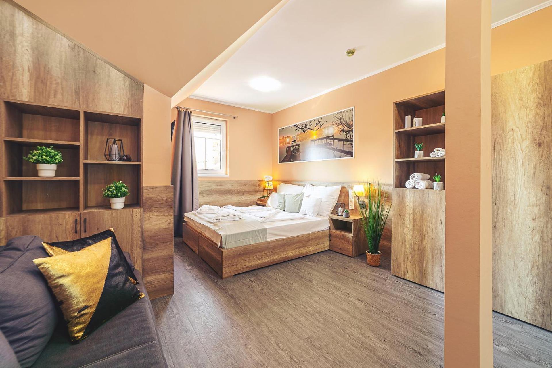 Large Double or Twin Room - Photo 2