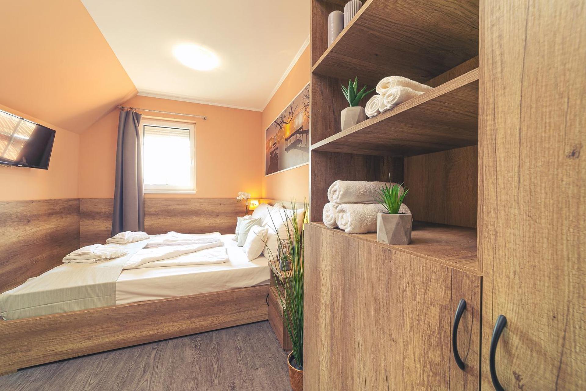 Large Double or Twin Room - Photo 4