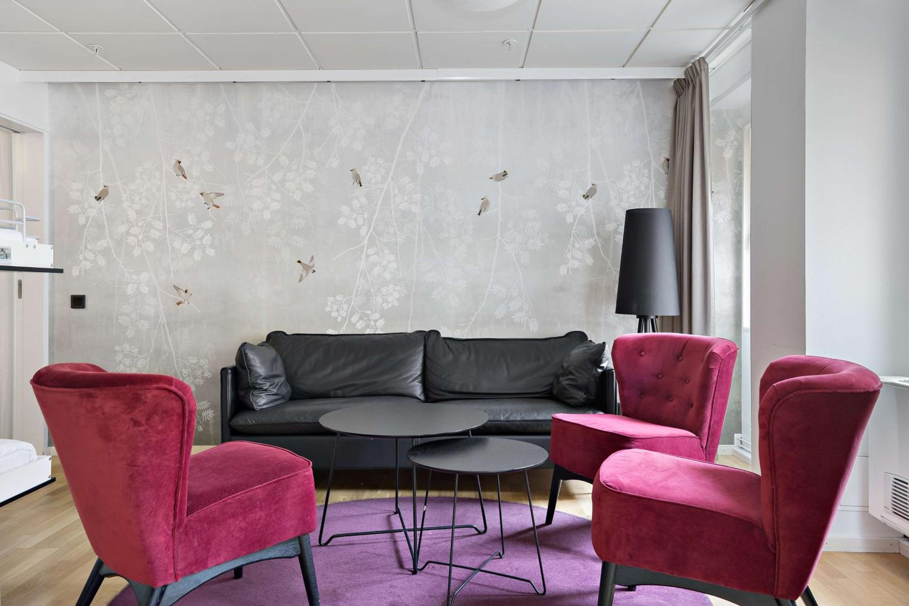 Studio with Living Room - Non-Smoking