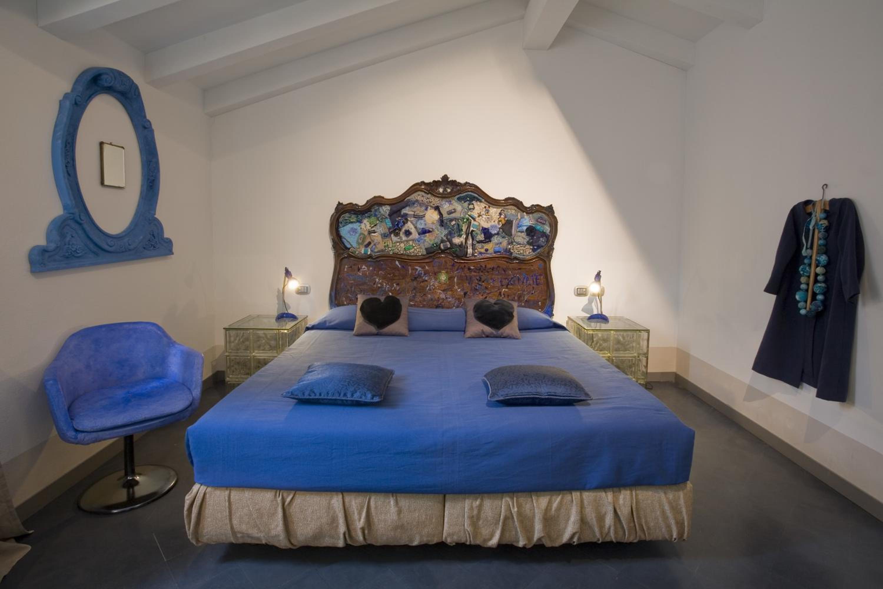 Double Room - Photo 10
