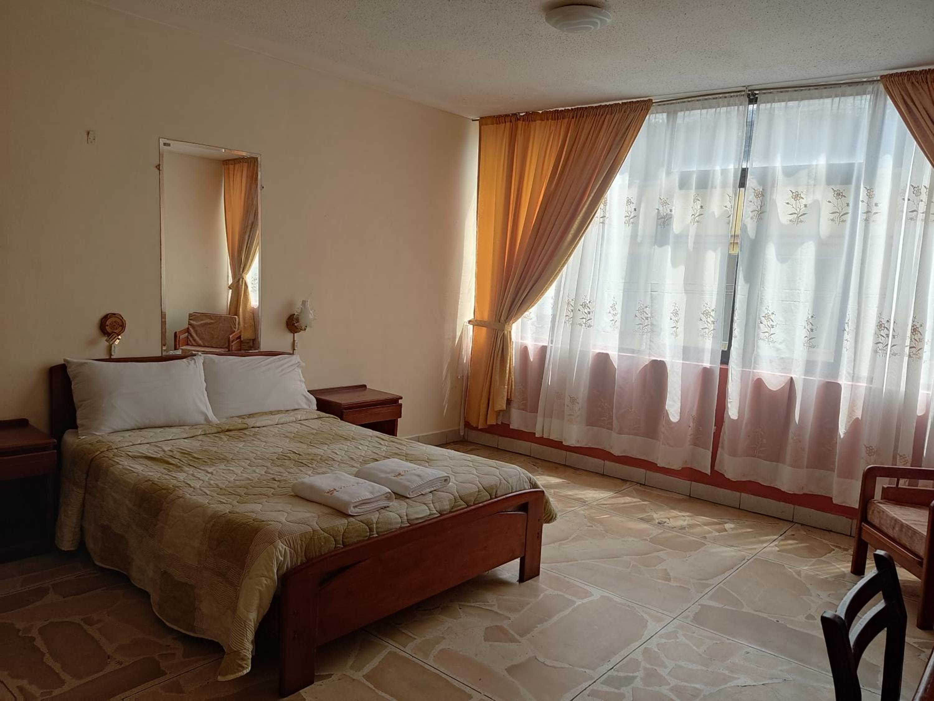 Large Single Room photo 1