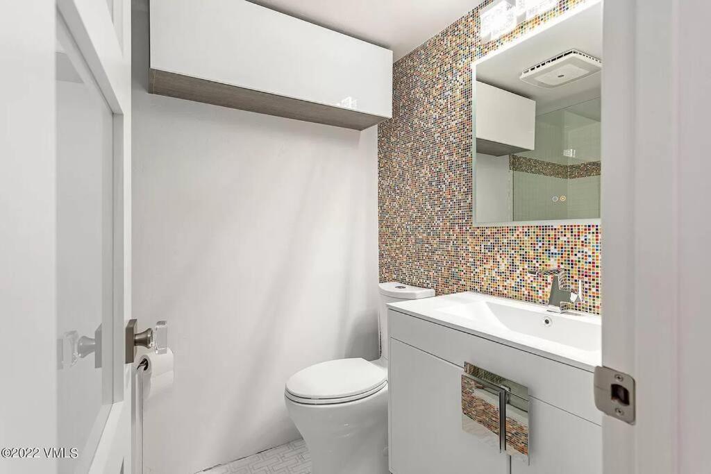 Two-Bedroom House photo 2