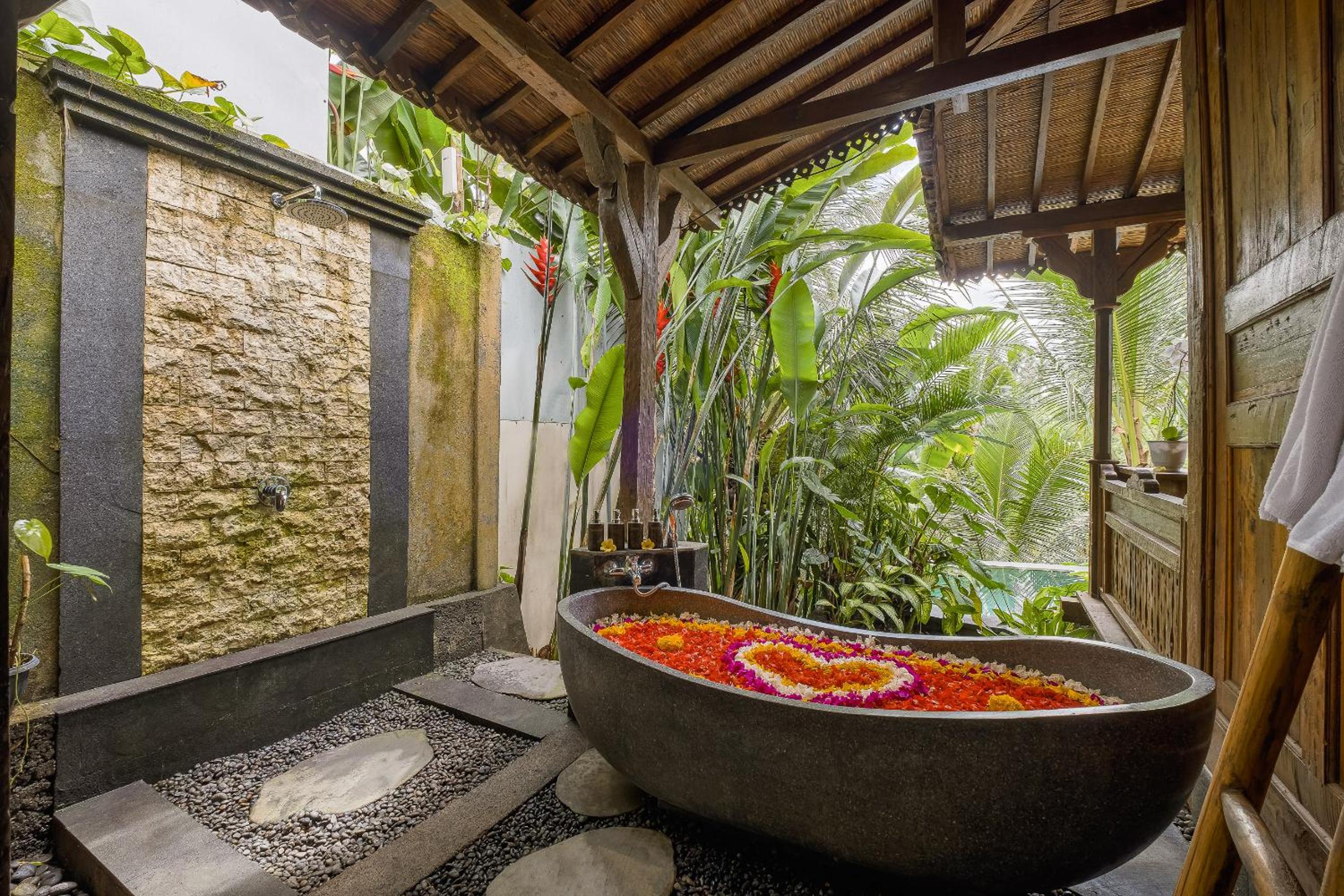 One-Bedroom Pool Villa with Valley View - Photo 24