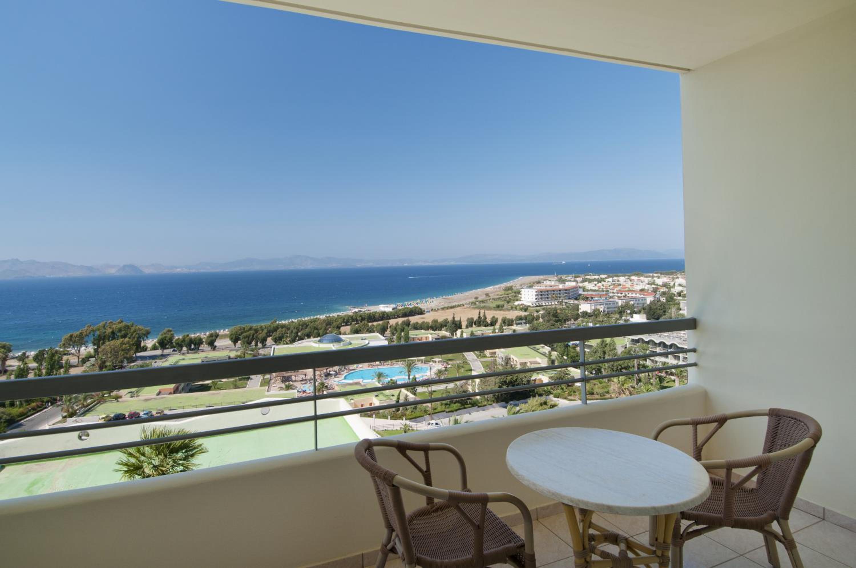 Junior Suite with Sea View - Photo 4