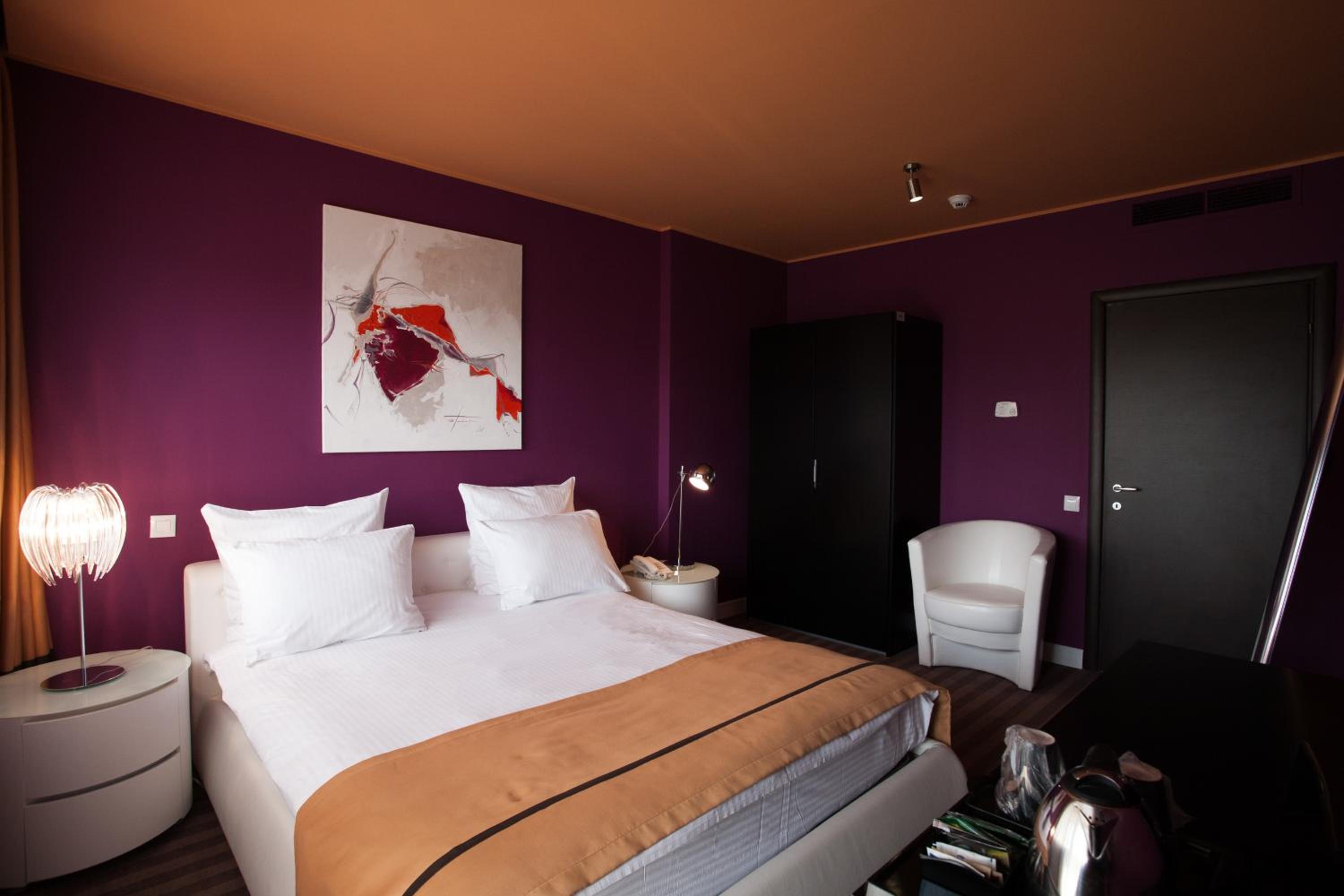 Double Room - Photo 4