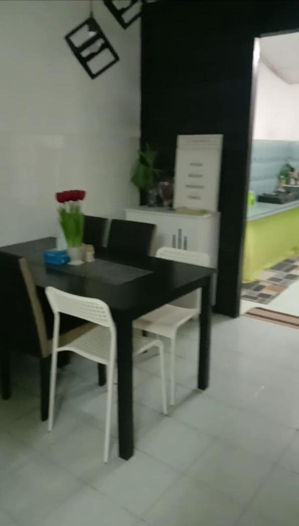 Three-Bedroom House photo 2