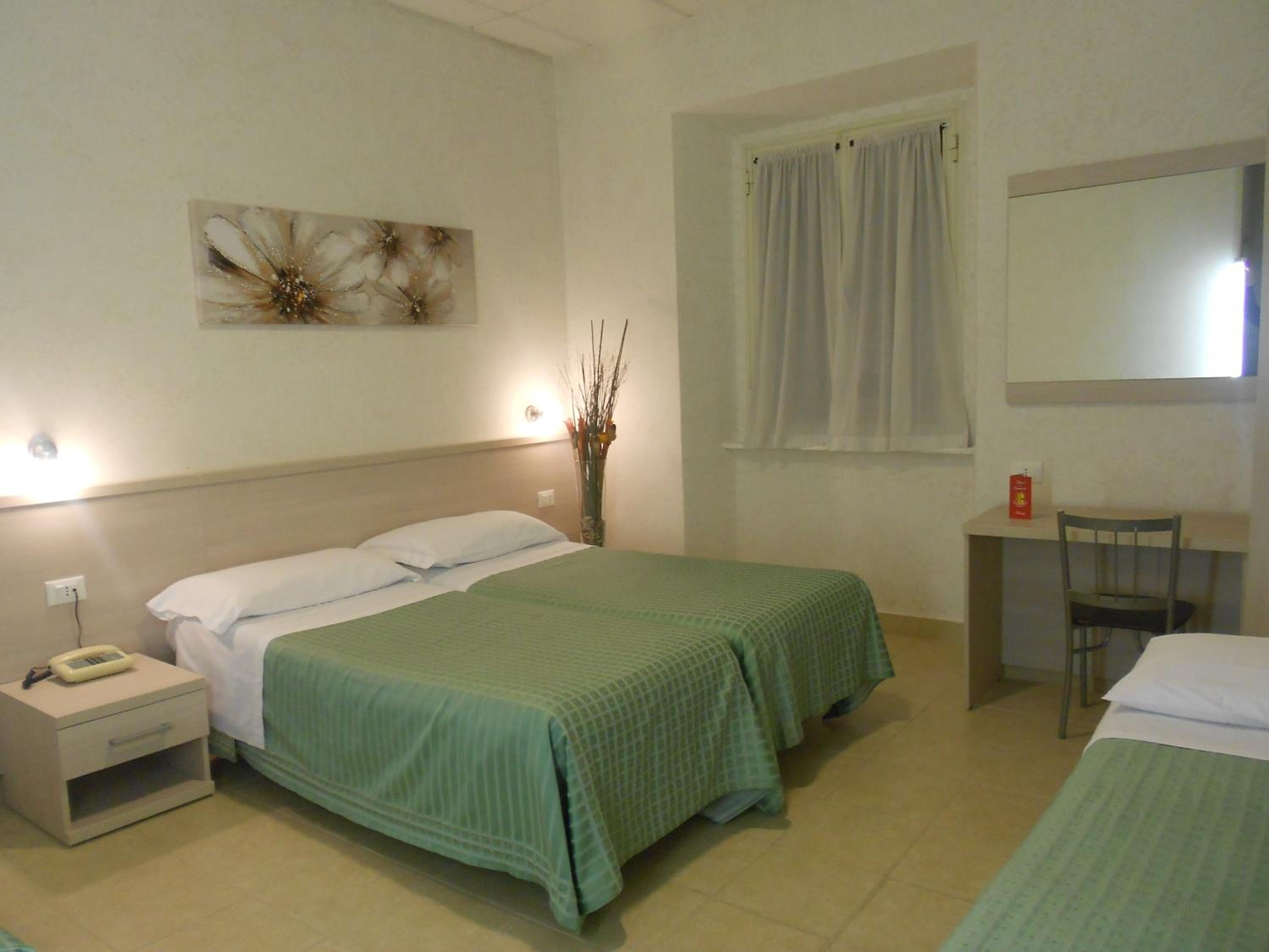 Triple Room photo 2