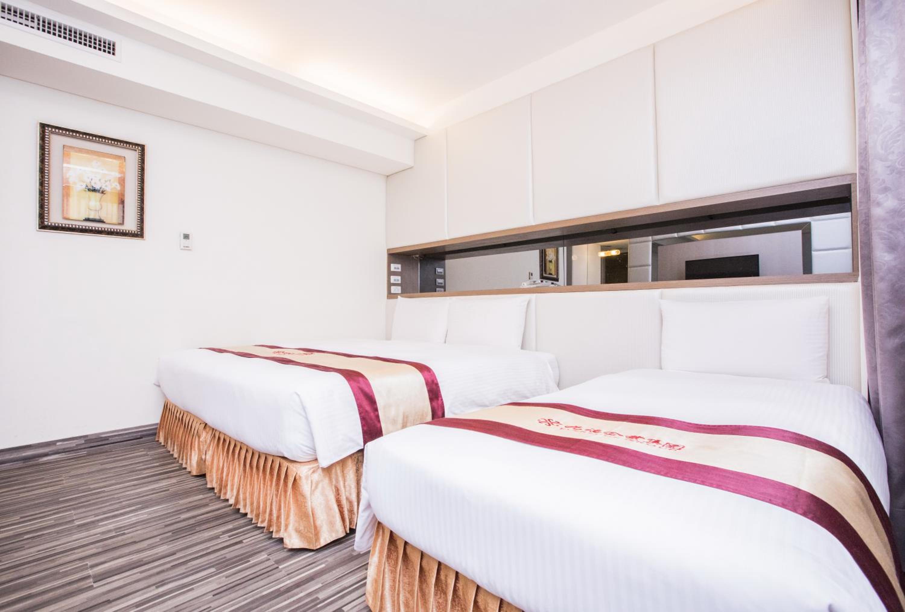 Standard Triple Room photo 2
