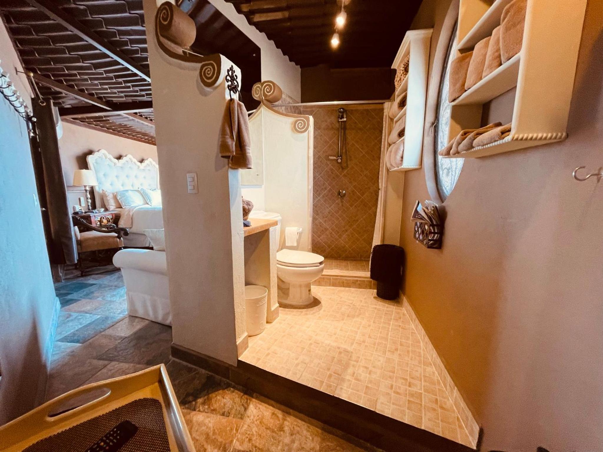 Deluxe King Studio - Photo 4