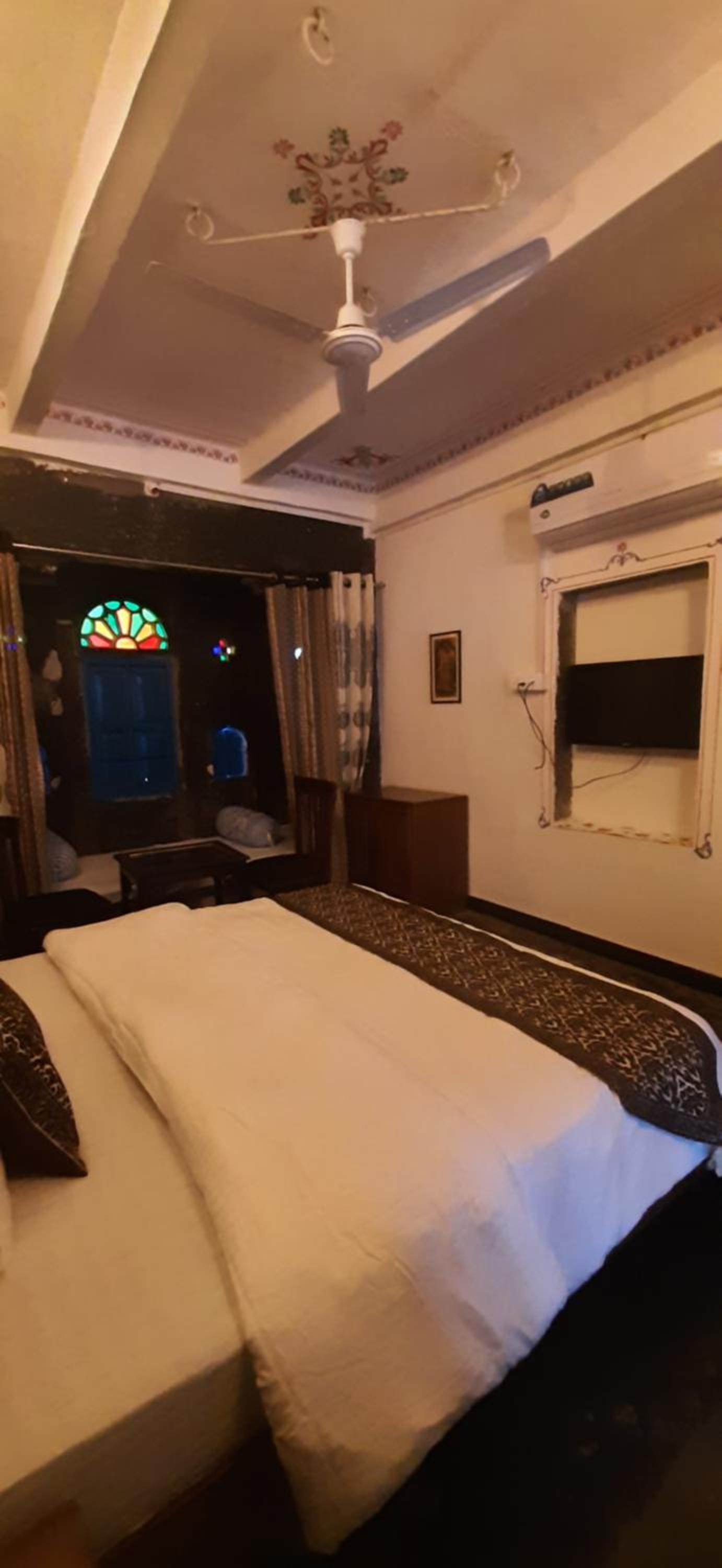 Deluxe Double Room (2 Adults + 1 Child) photo 3