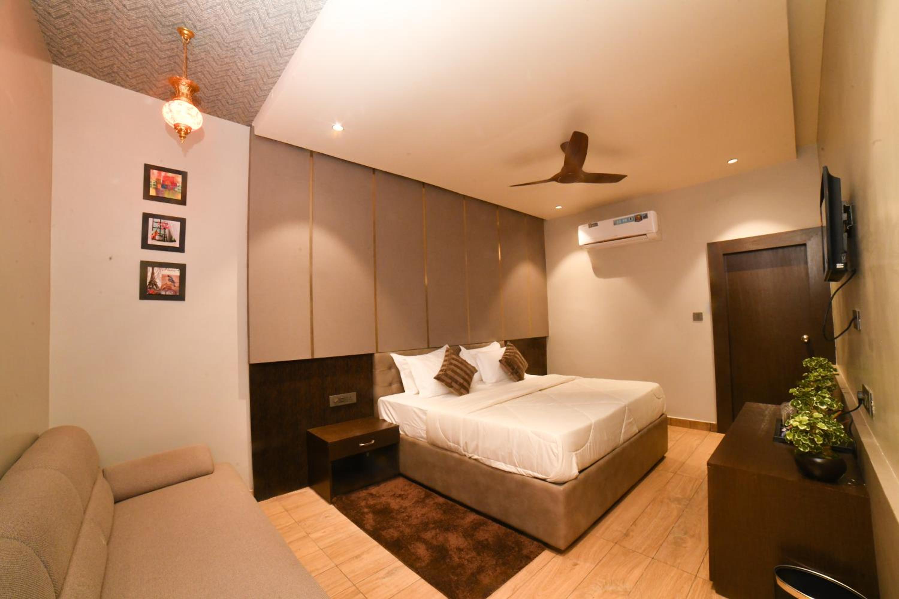 King Room with Garden View - Photo 28