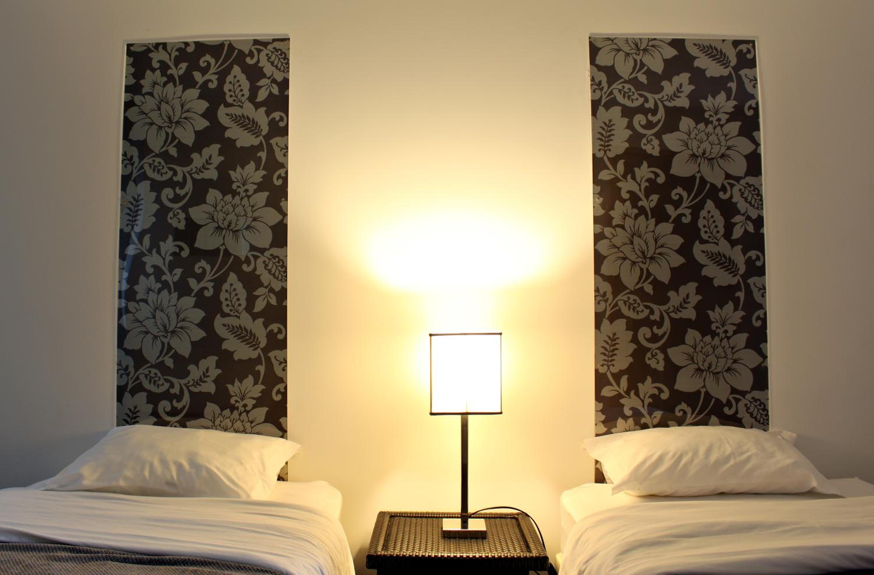 Twin Room - Photo 10