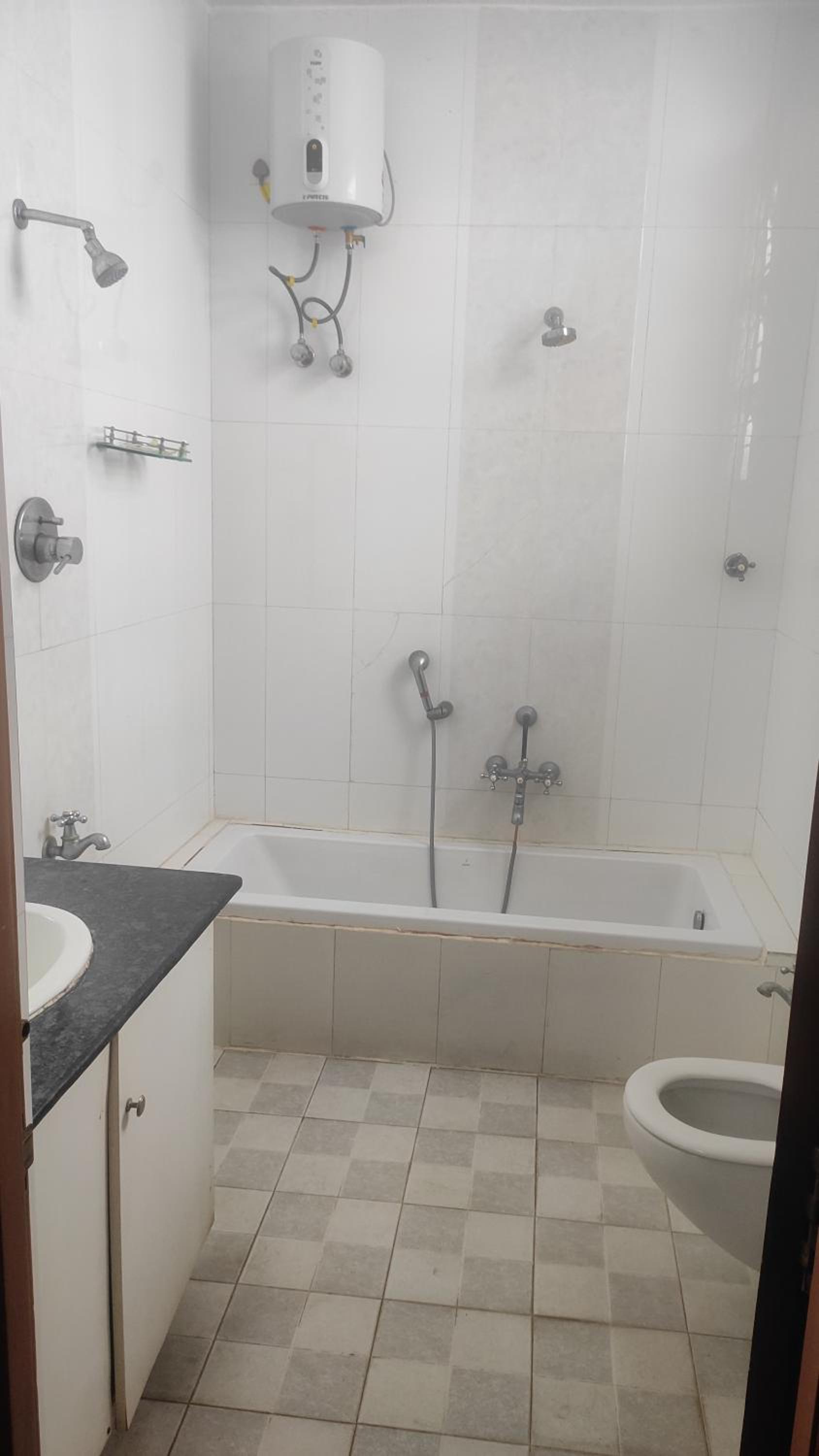 Deluxe Family Suite - Photo 6