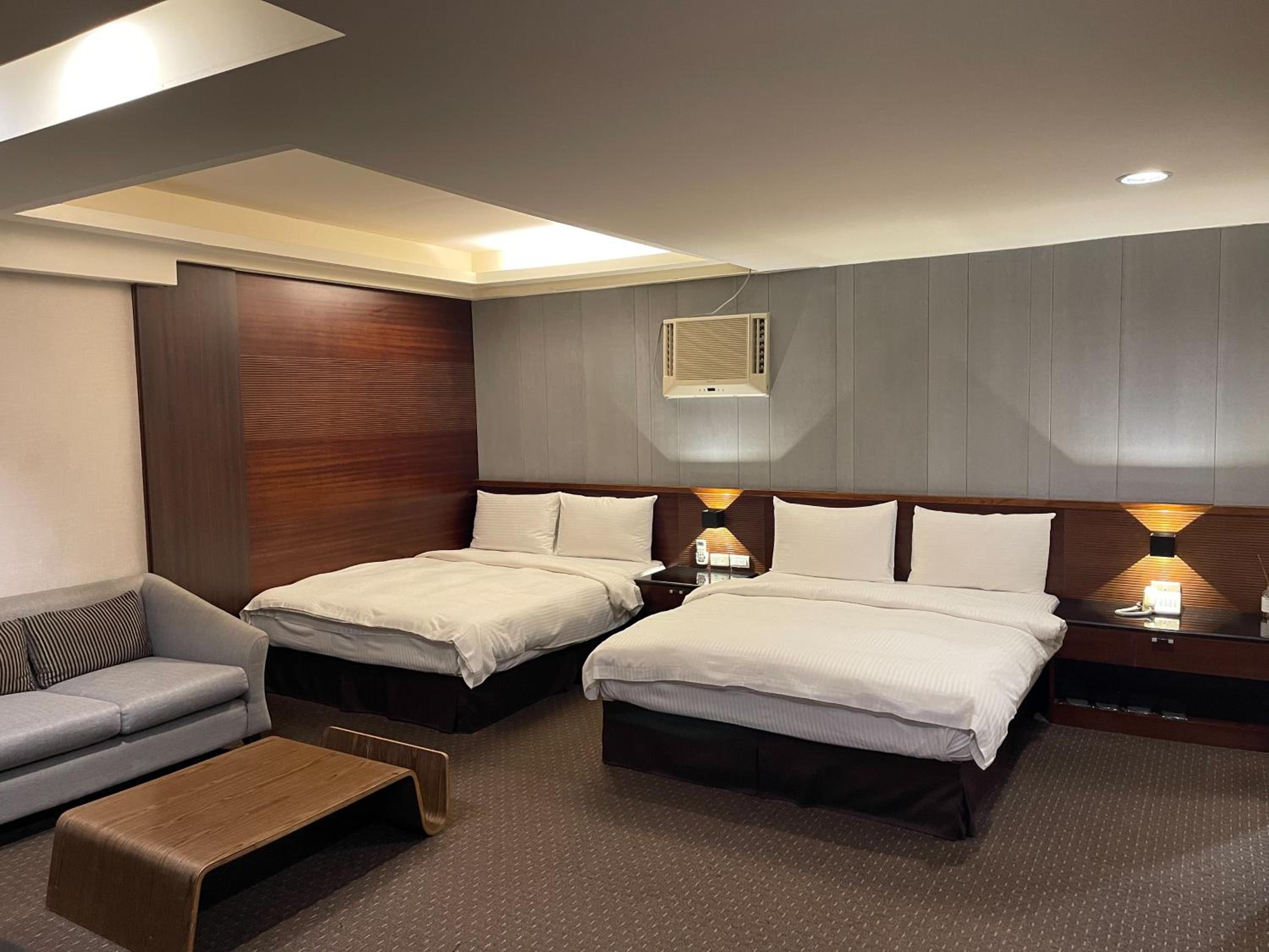 Quadruple Room photo 2