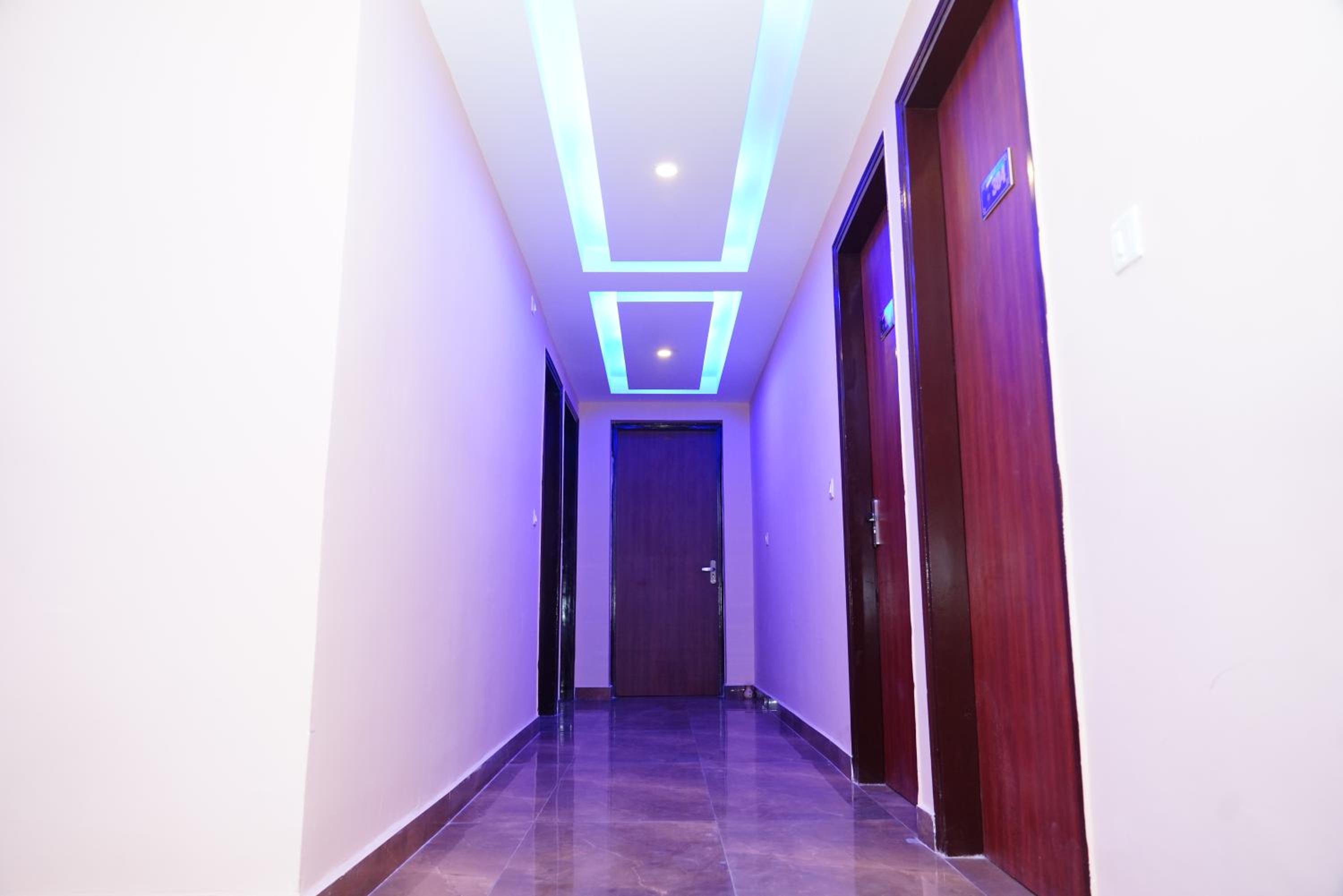 Twin Room with Bathroom