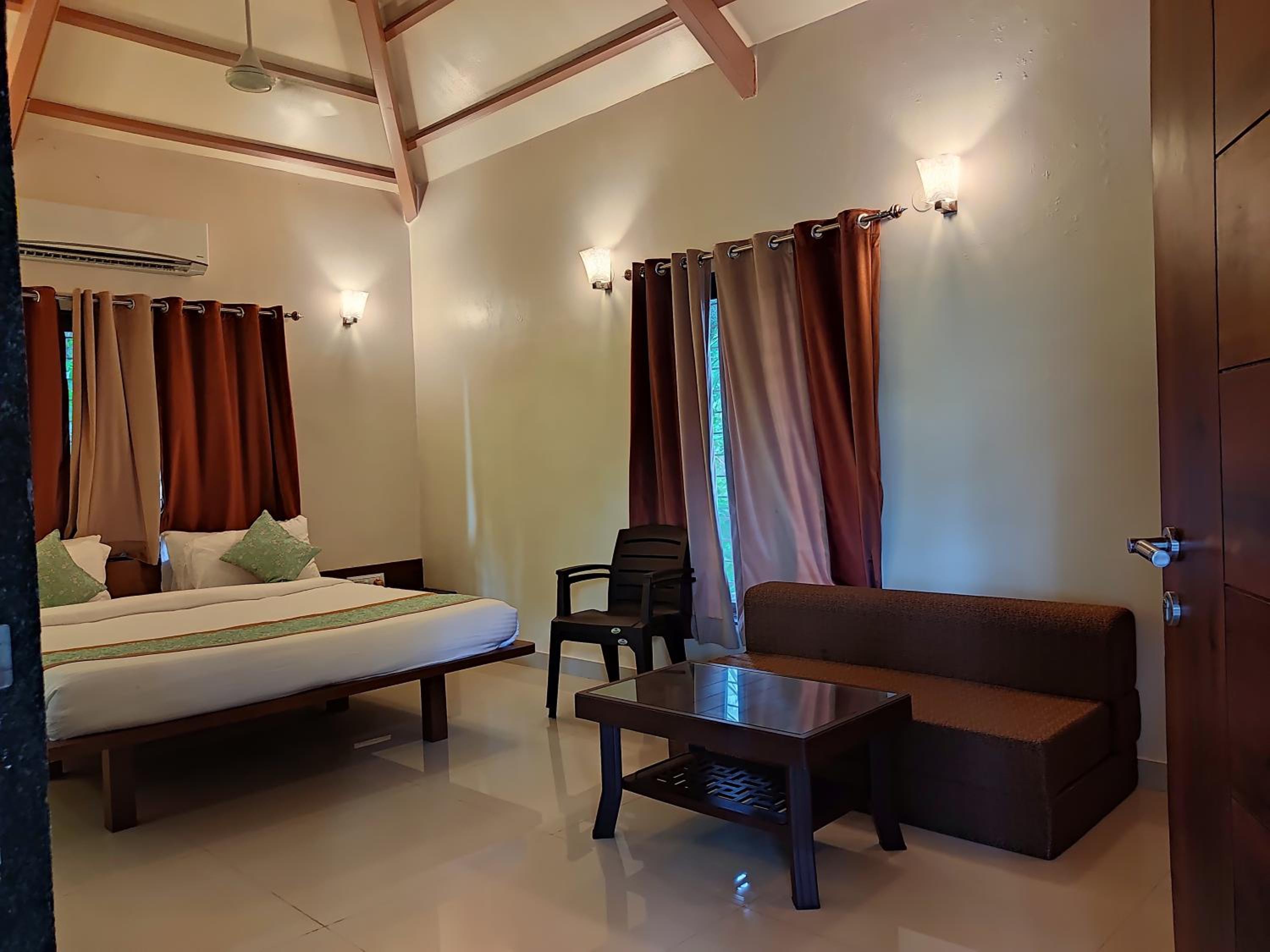 Super Deluxe Cottages - Photo 3