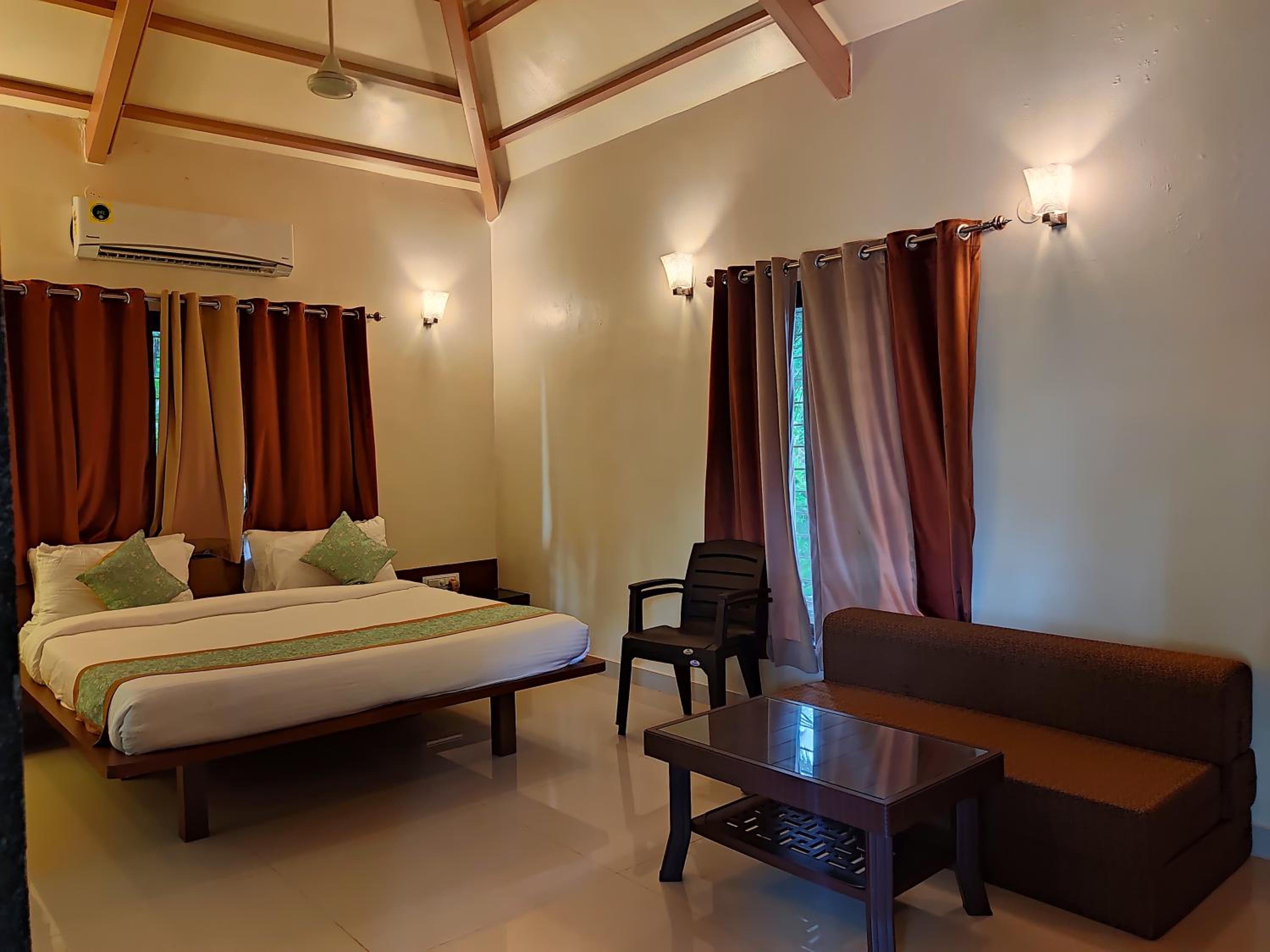 Super Deluxe Cottages - Photo 5