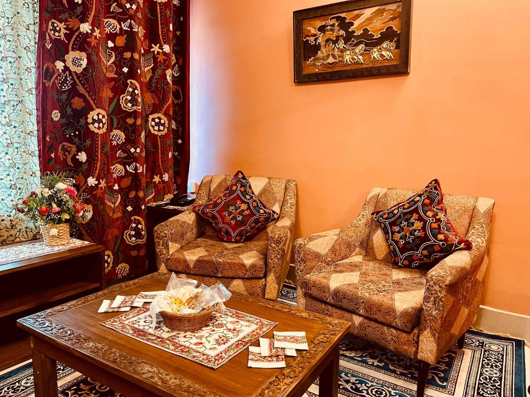 Double Room with Garden View - Photo 5