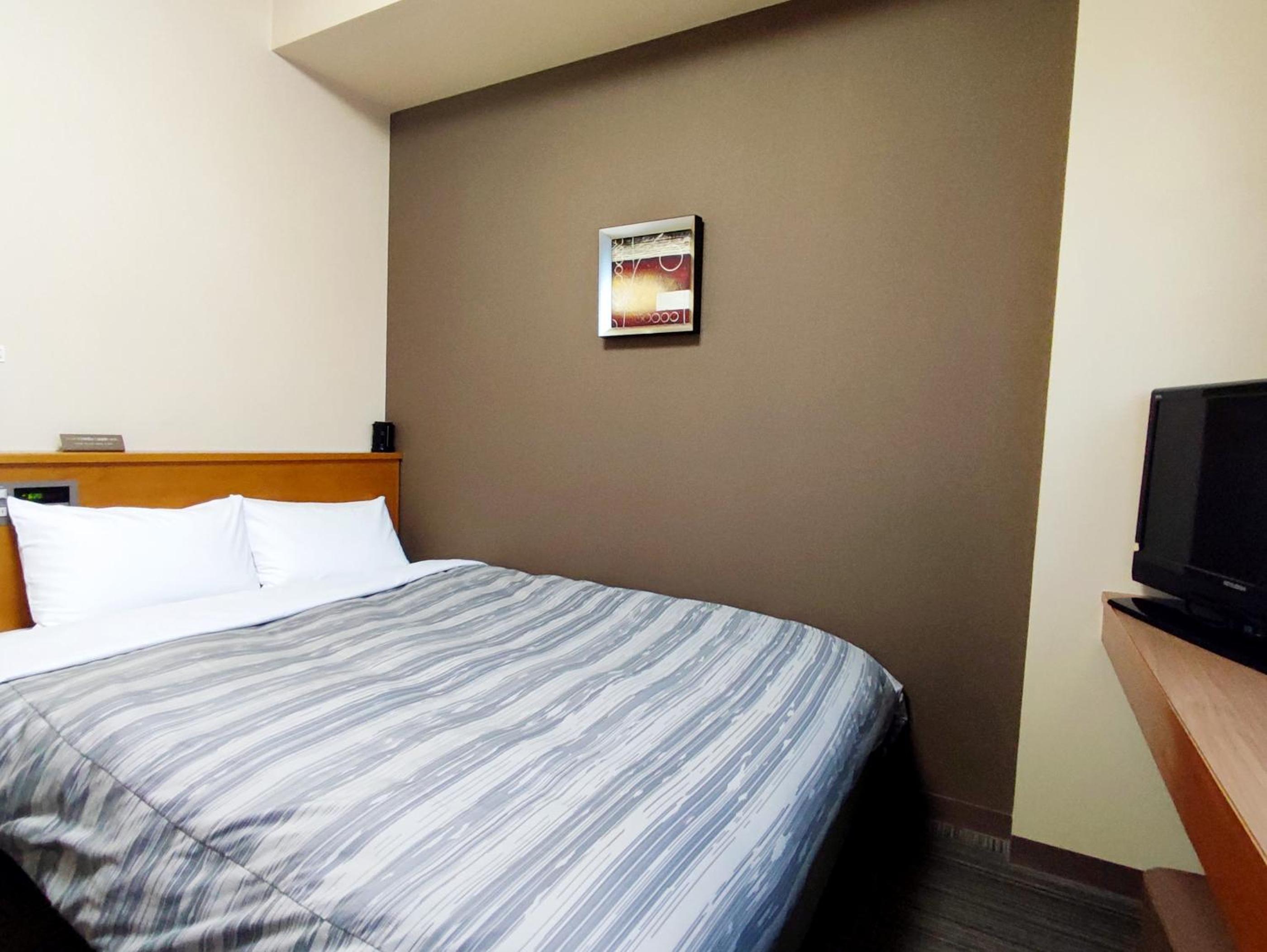 Double Room with Small Double Bed - Smoking - Heated Tobacco Only