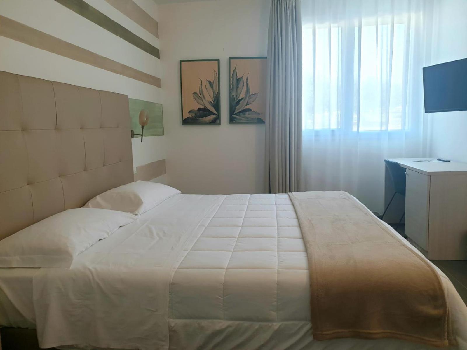 Deluxe Double Room photo 2