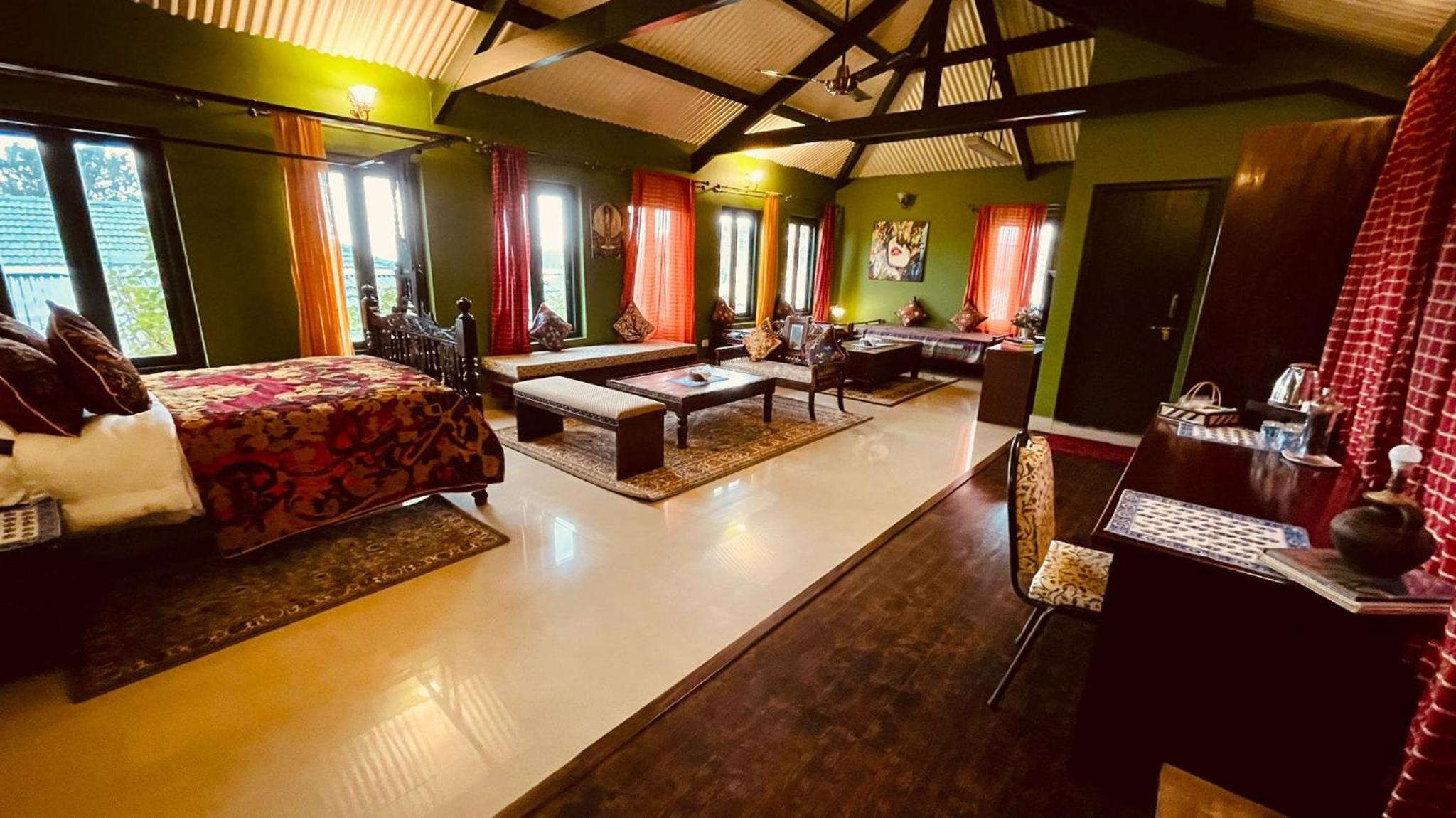 Deluxe Family Room - Photo 6