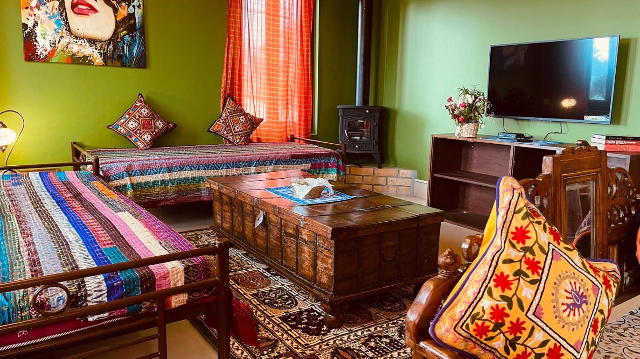 Deluxe Family Room - Photo 8