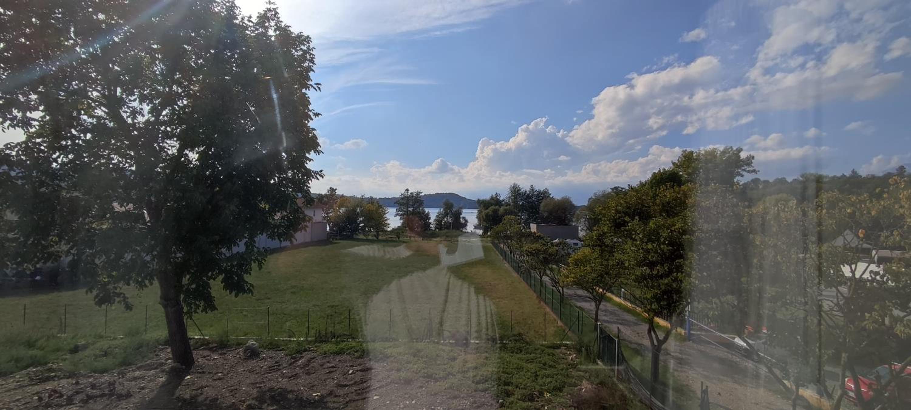 King Room with Lake View - Photo 5