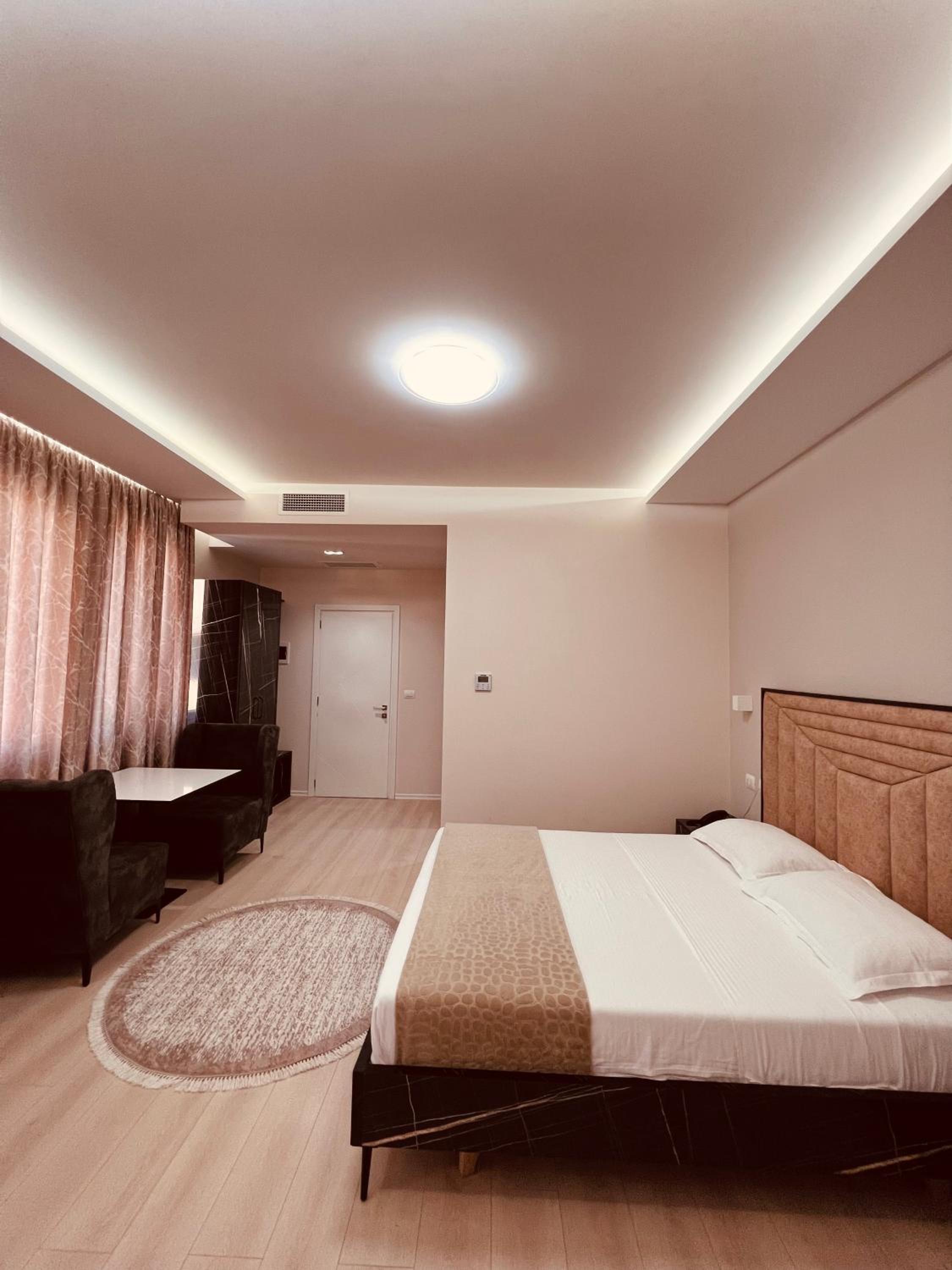 Classic Triple Room photo 2