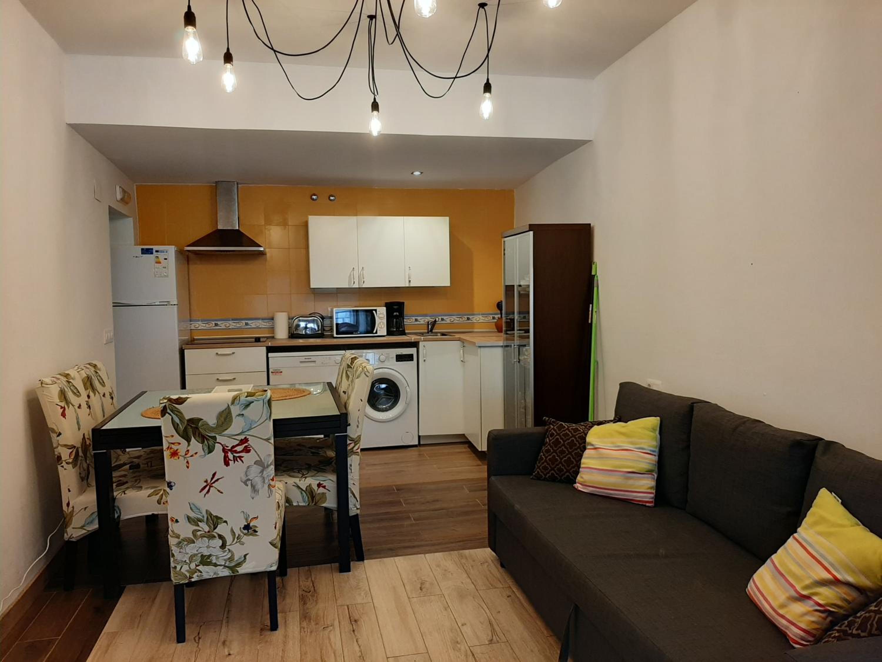 Three-Bedroom Apartment - Photo 8