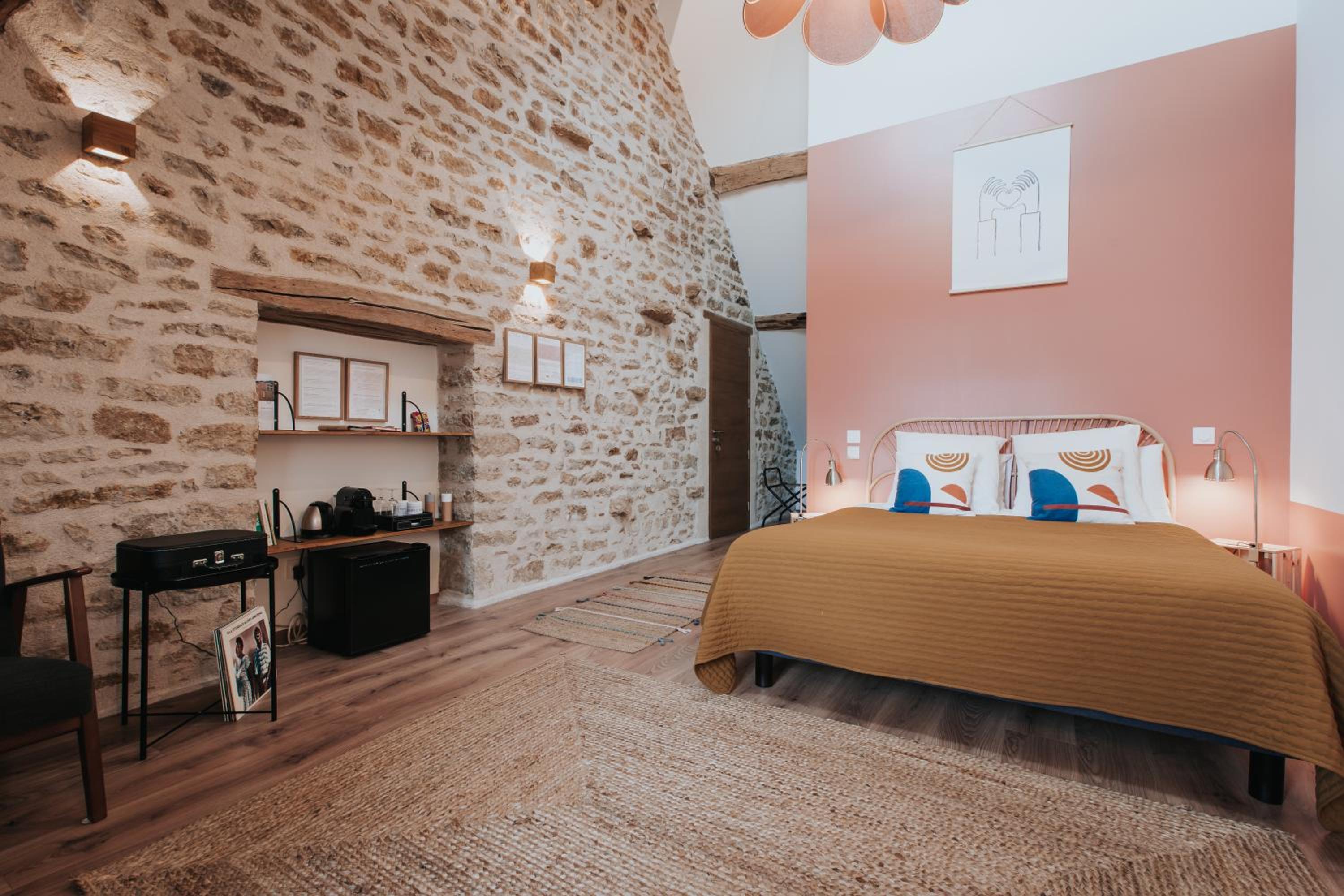 Deluxe Double Room - Photo 8