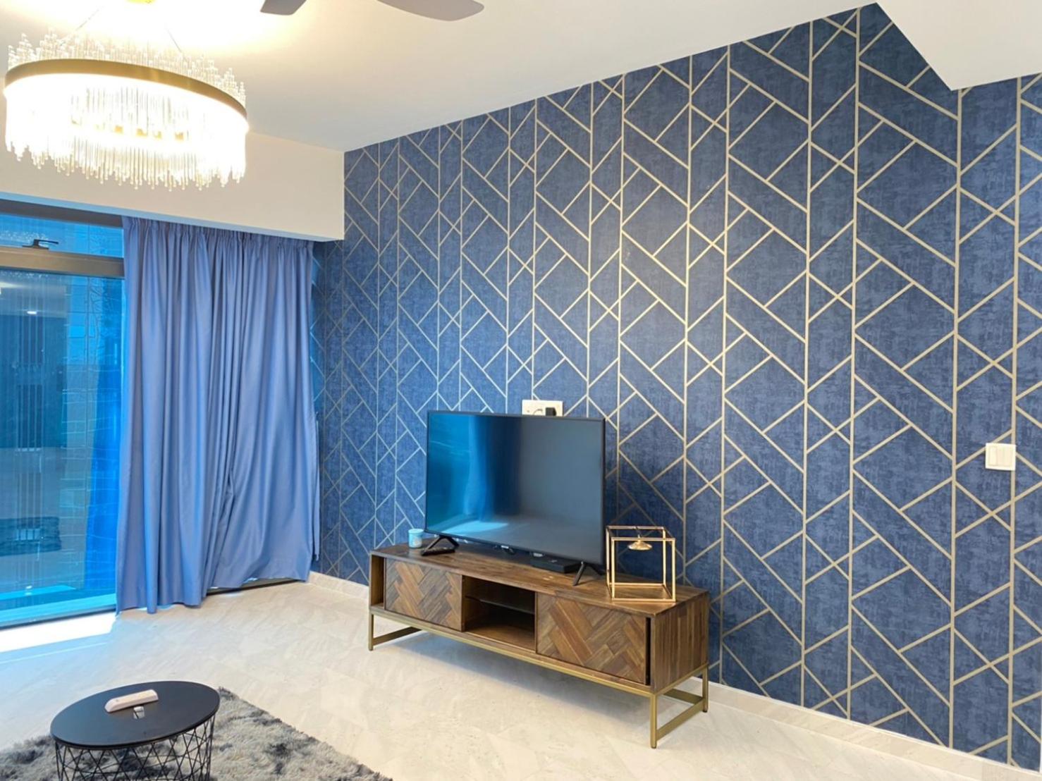 Deluxe Queen Suite
