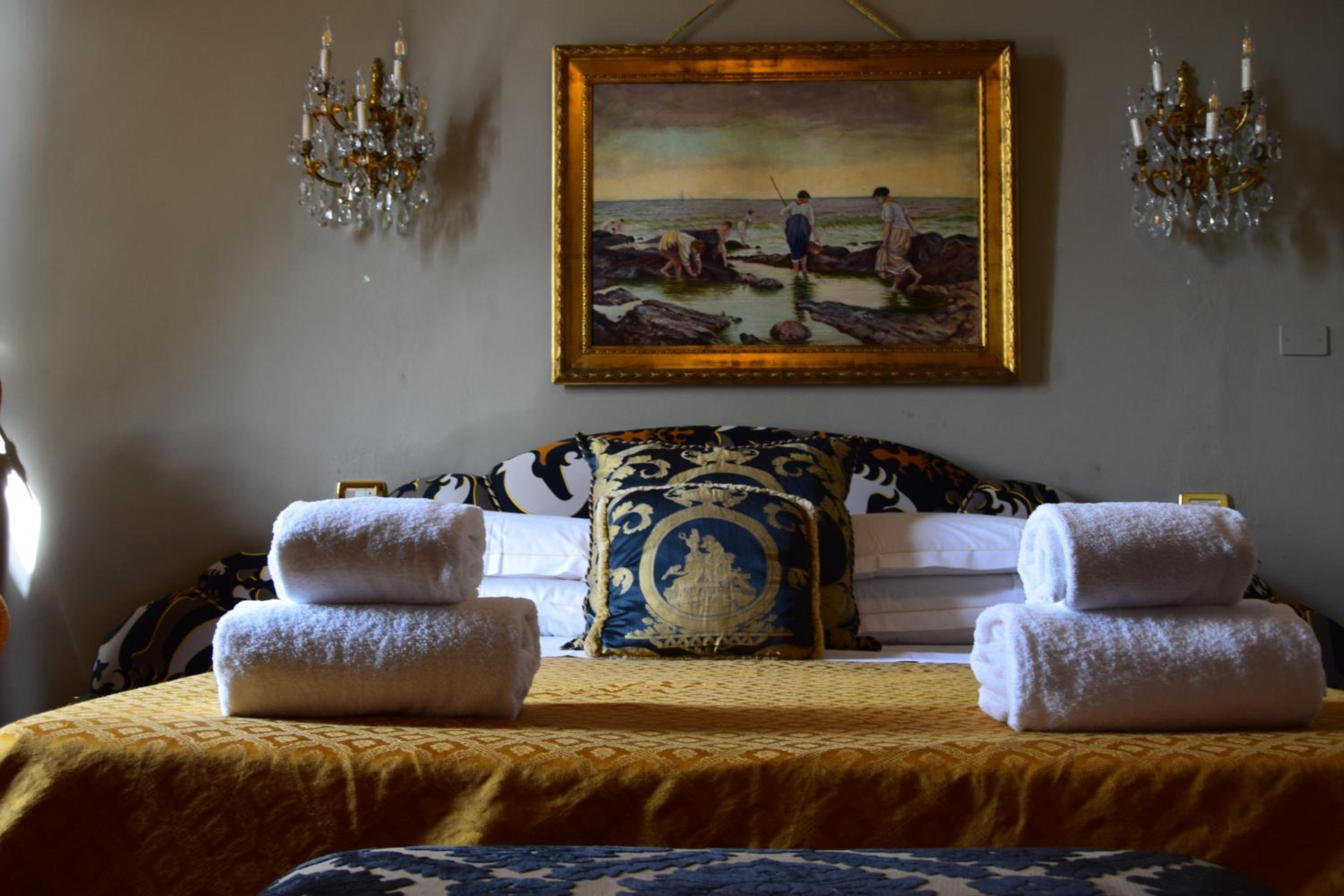 King Suite with Balcony and River View photo 1