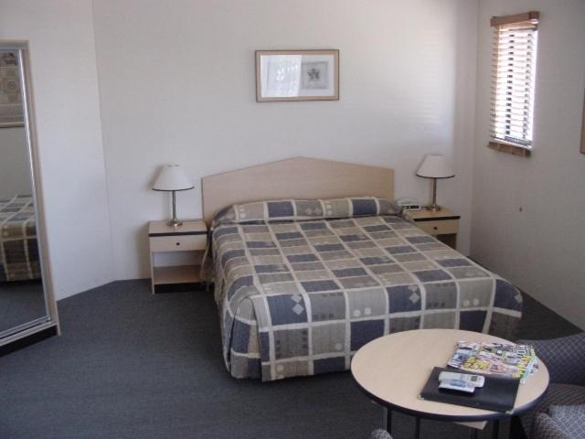 Deluxe Room with Spa Bath photo 1