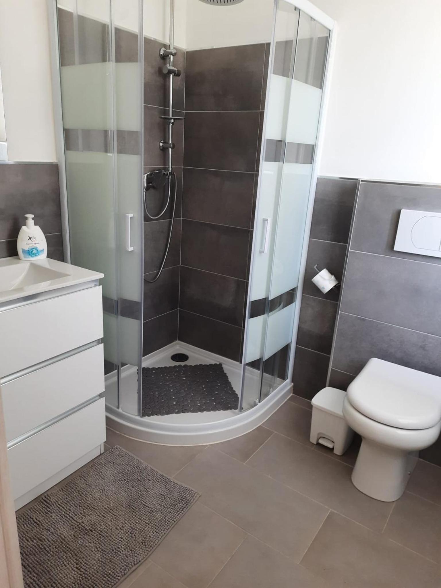 Standard Double Room - Photo 4