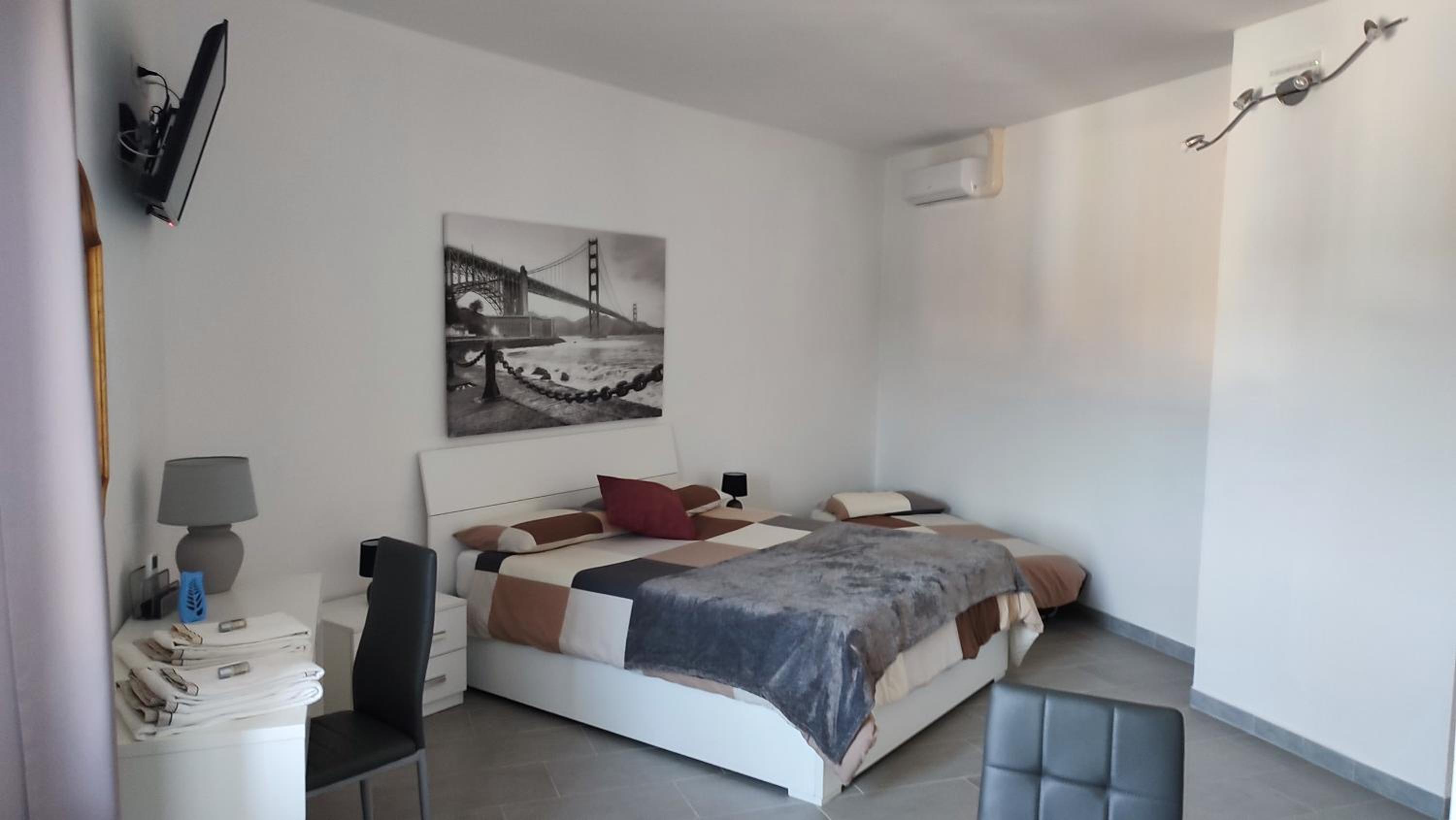 Standard Double Room - Photo 2