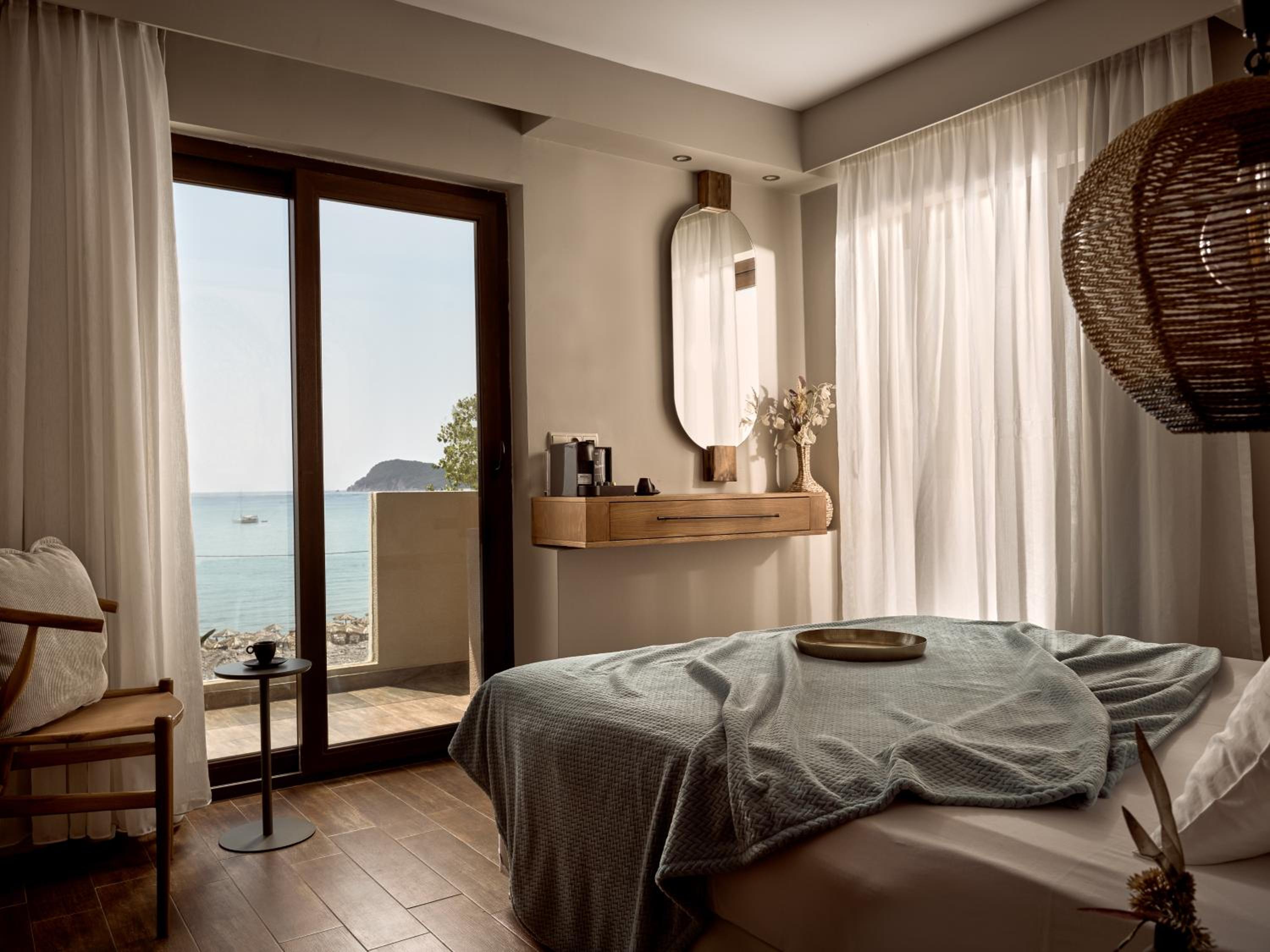 Family Room with Sea View photo 2