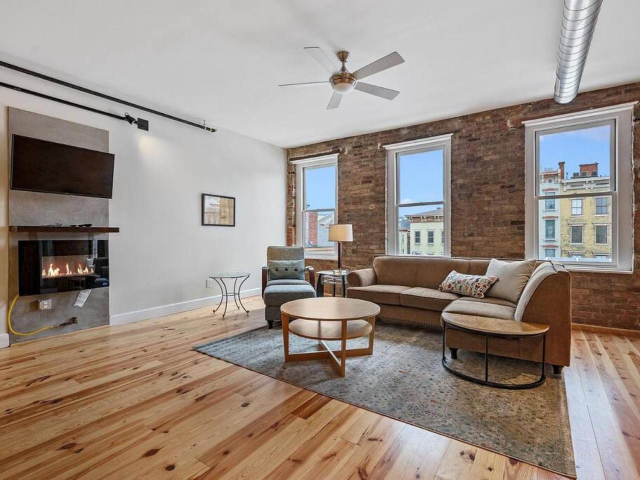 Apartment photo 1
