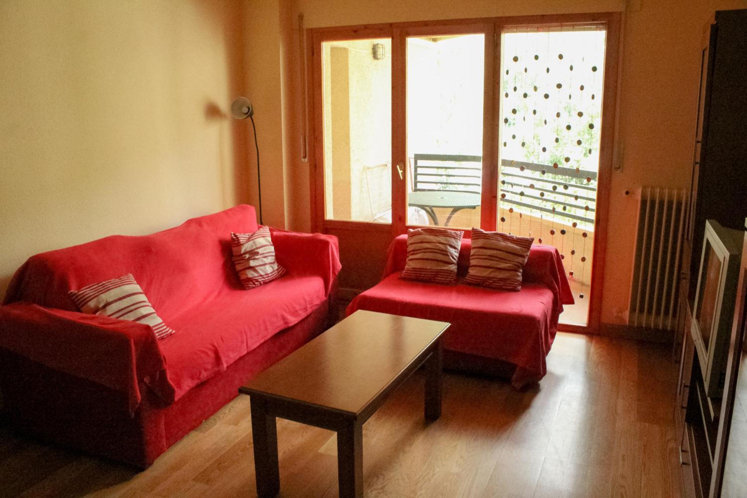 Apartamento con vista a la piscina