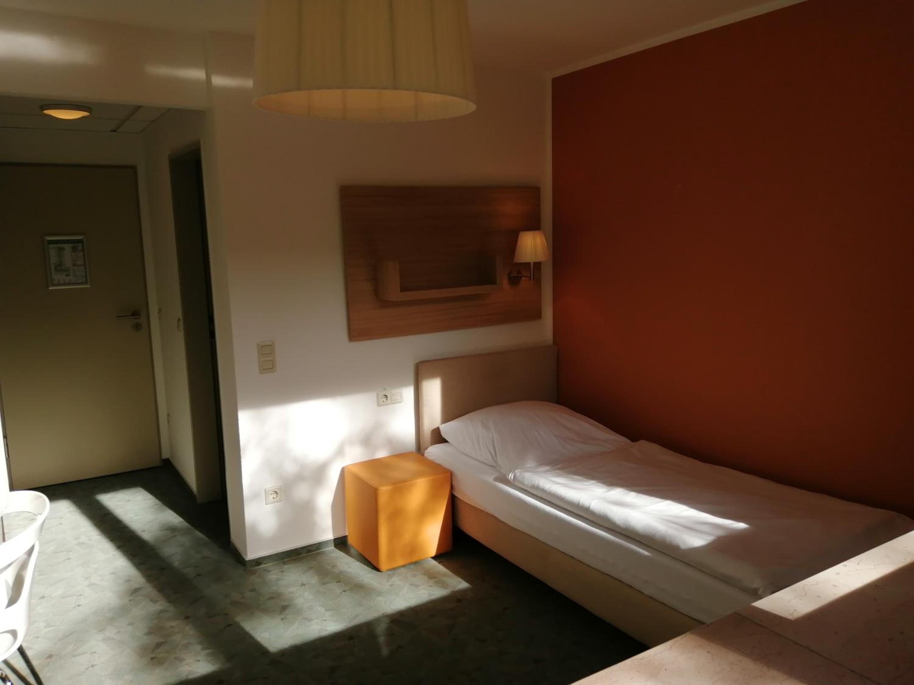 Standard Single Room - Photo 1