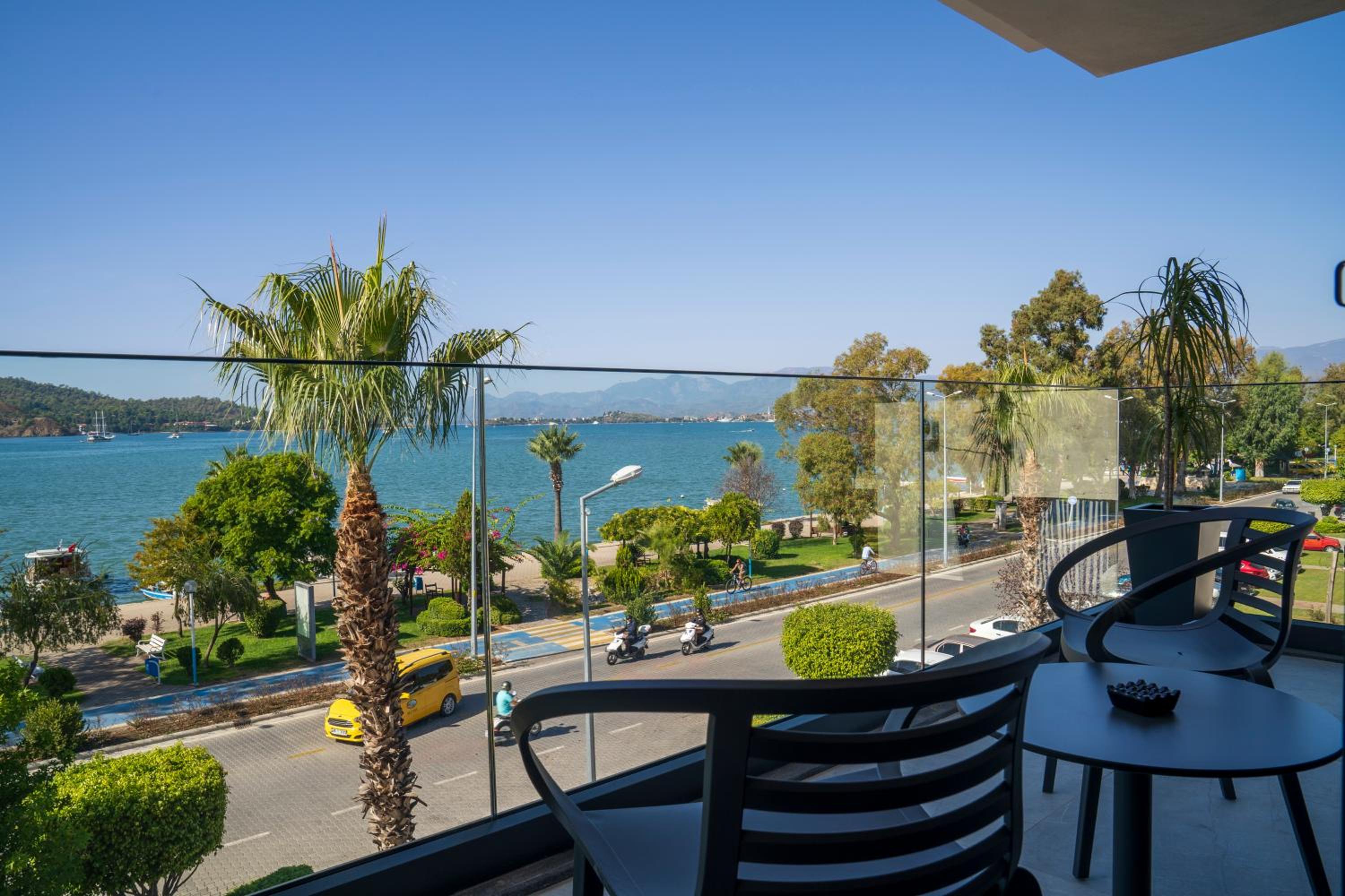 King Suite with Sea View - Photo 9