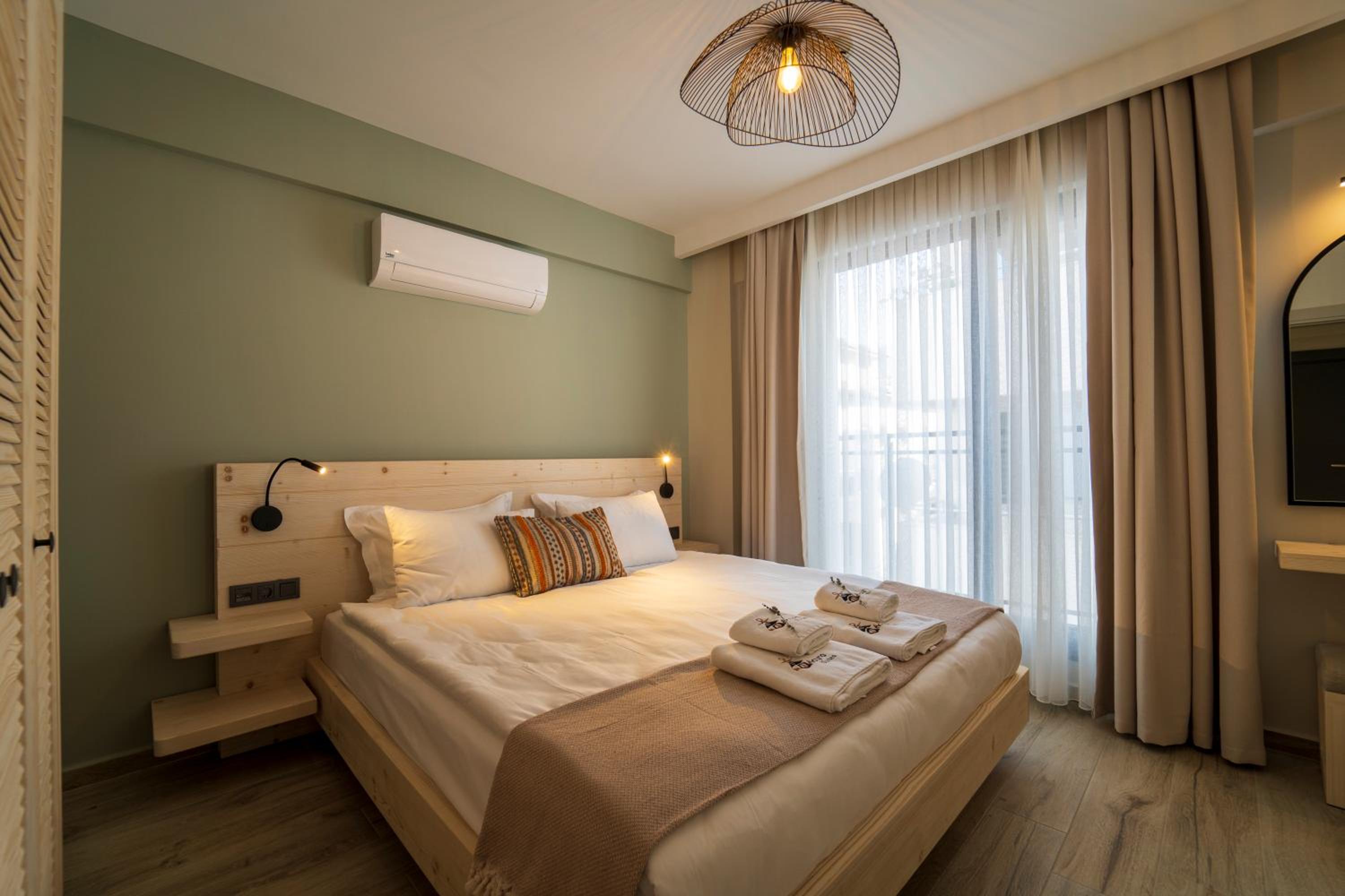 King Suite with Sea View - Photo 10