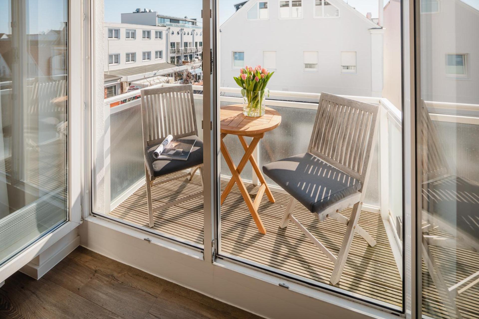 Apartment with Balcony photo 3