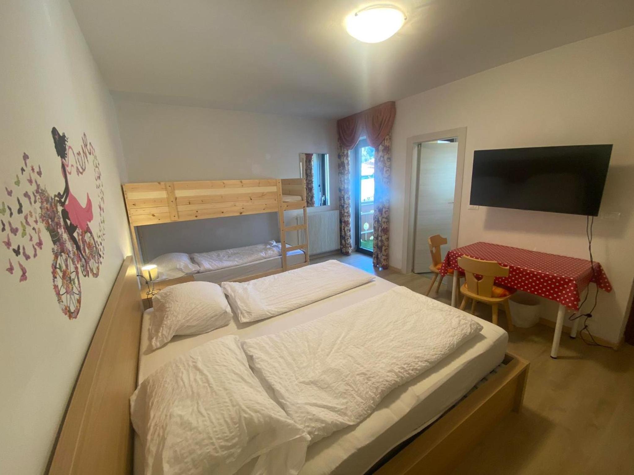 Triple Room with Balcony - Photo 5