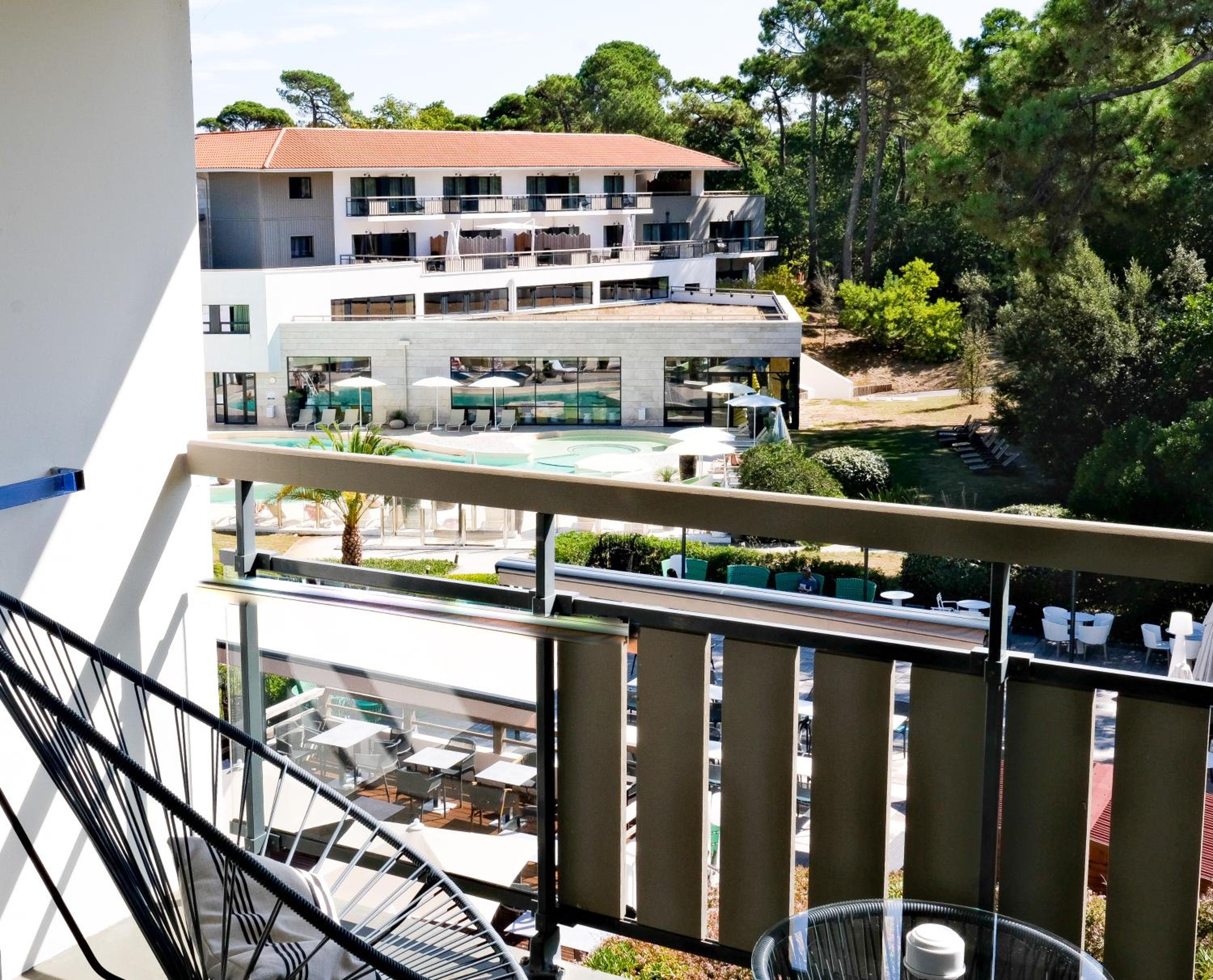 Privilege Room with Pool View and Spa Access - Photo 7