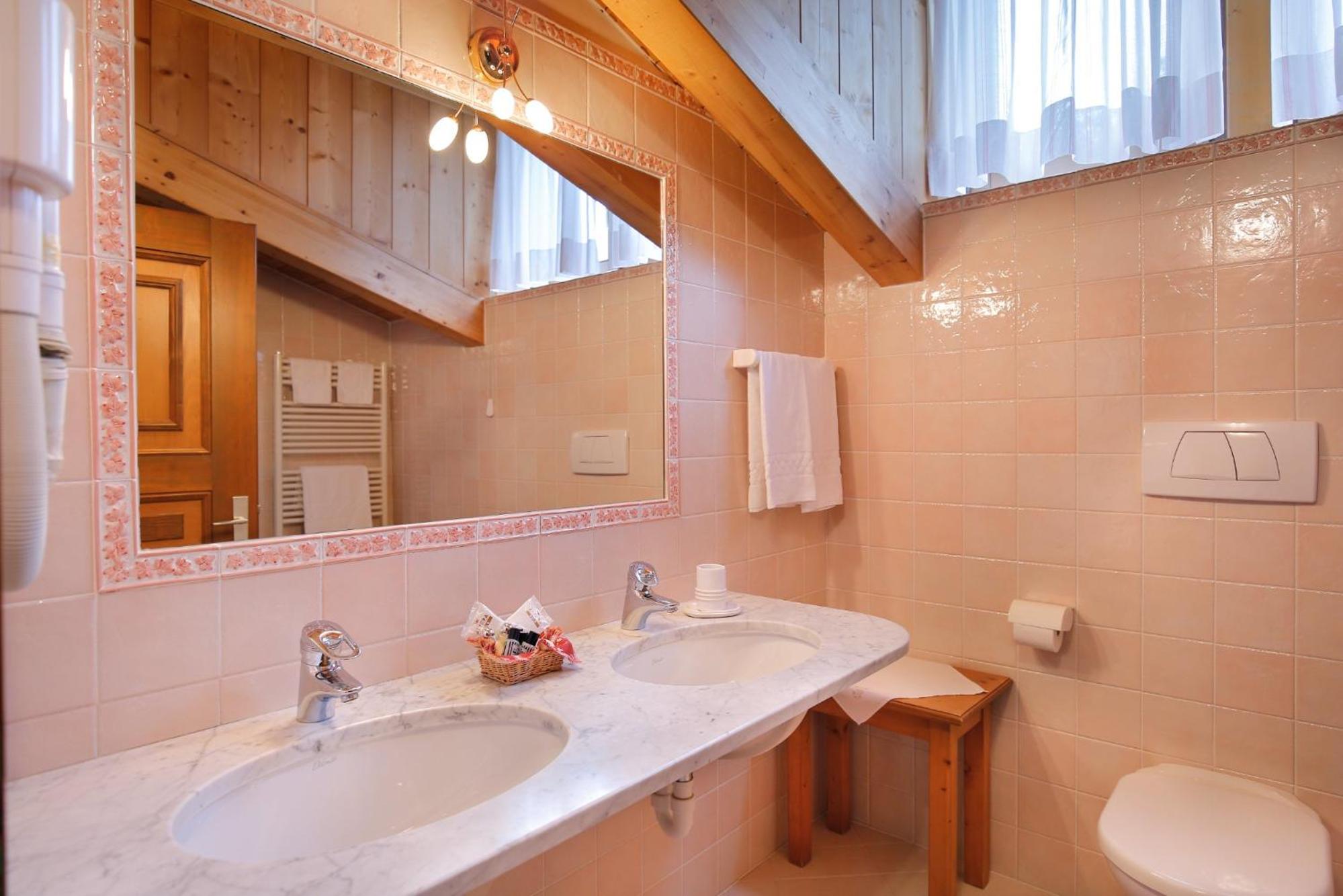 Large Double Room photo 2