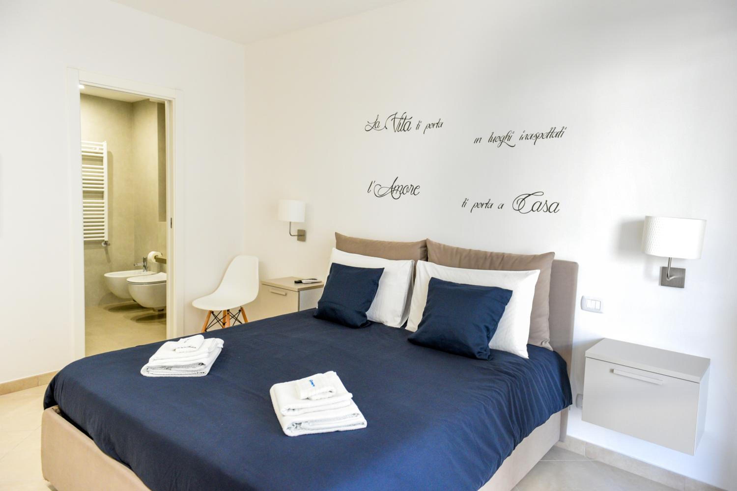 Deluxe Room (2 Adults + 1 Child)