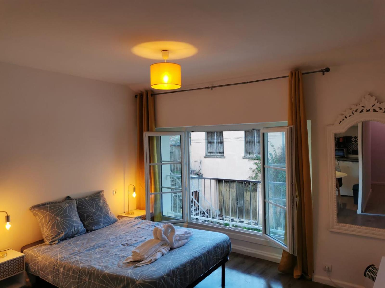 Budget Double Room - Photo 4