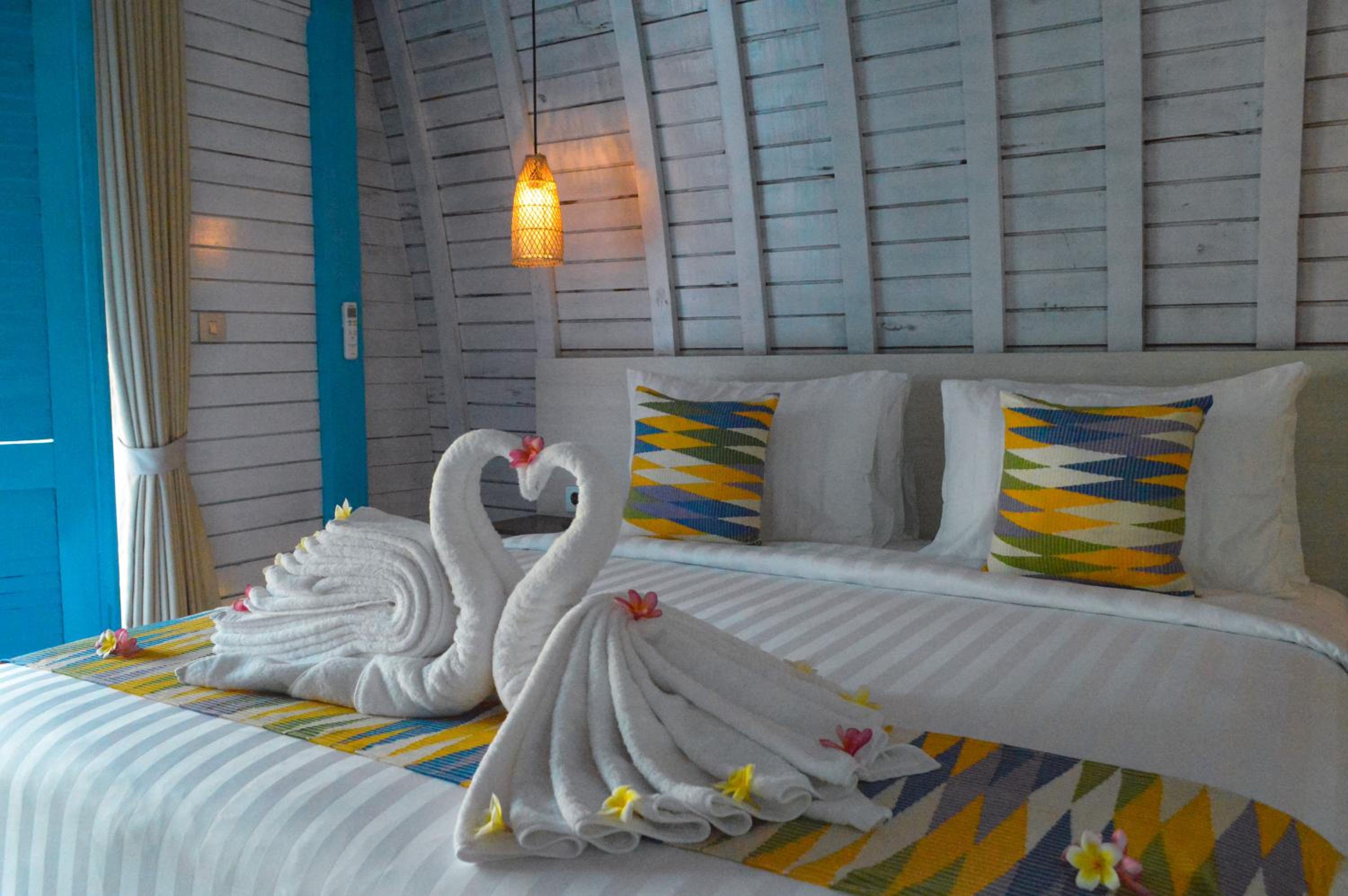Deluxe Bungalow with Garden View - Photo 10